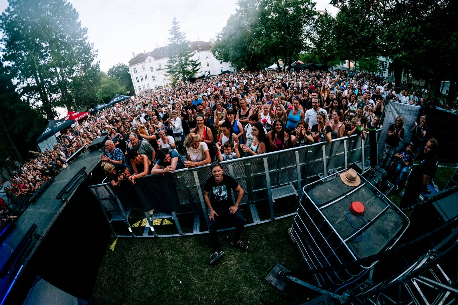 Chinaski přivezli své Open Air Léto do Litoměřic. Fanouškům nabídli pět hodin zábavy