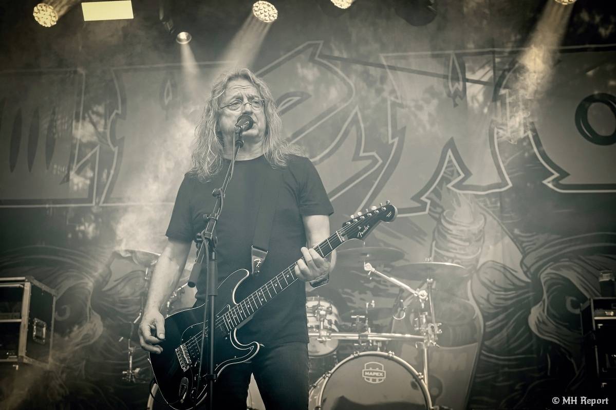 Hvězdou Rock for JK Manětín byli punkoví SPS. Žízeň publikum uhasilo s Alkeholem, zahrálo i Totální nasazení