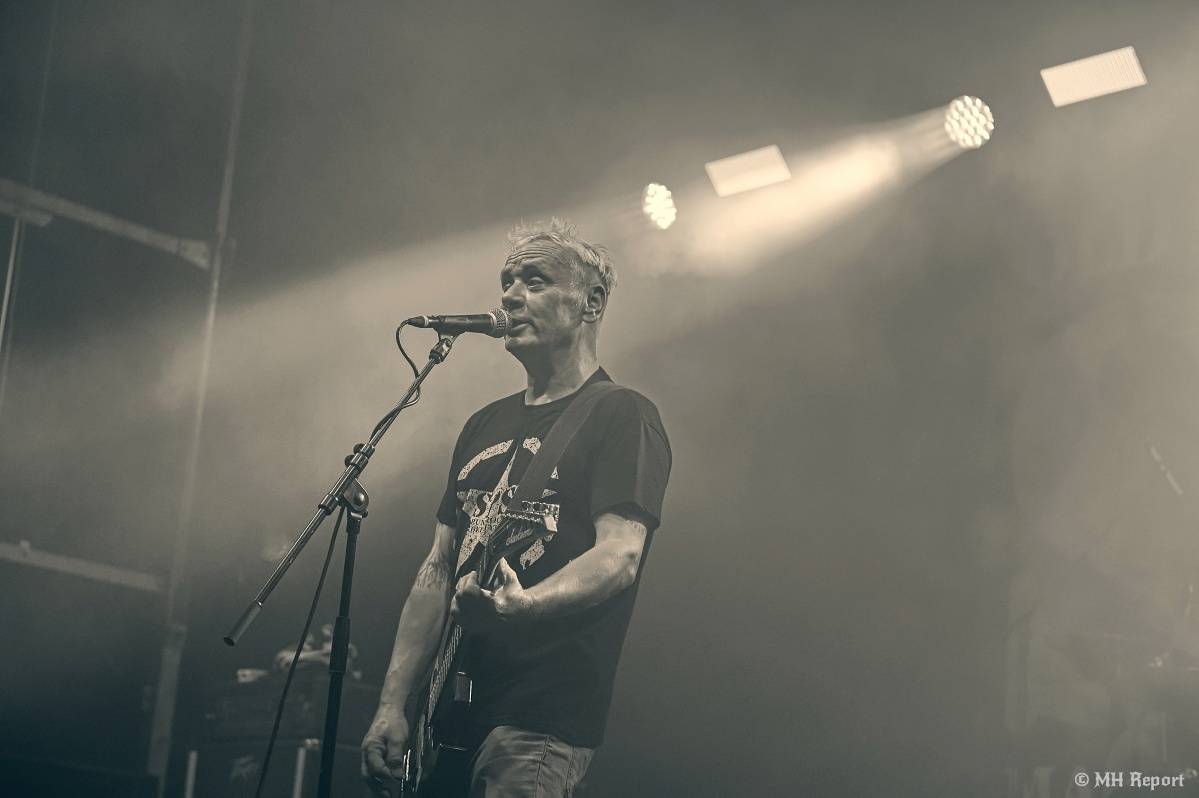 Hvězdou Rock for JK Manětín byli punkoví SPS. Žízeň publikum uhasilo s Alkeholem, zahrálo i Totální nasazení