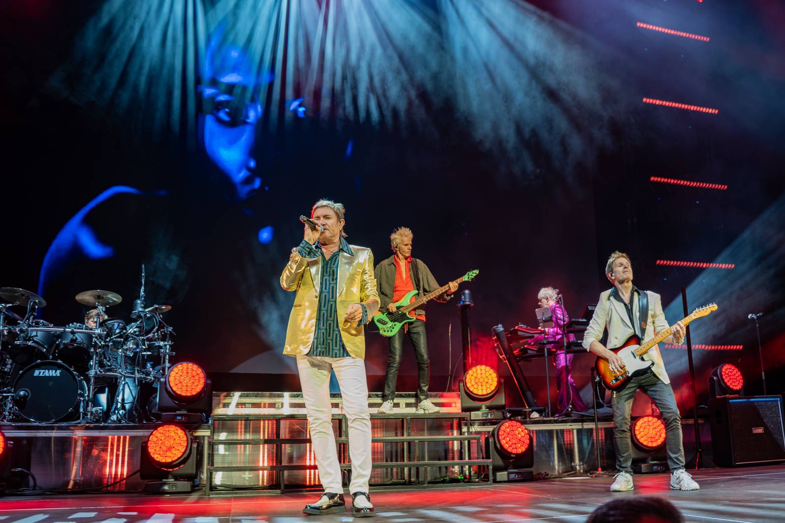 Duran Duran oslavili v Praze osmdesátá léta, přivezli klasiku i novou hudbu