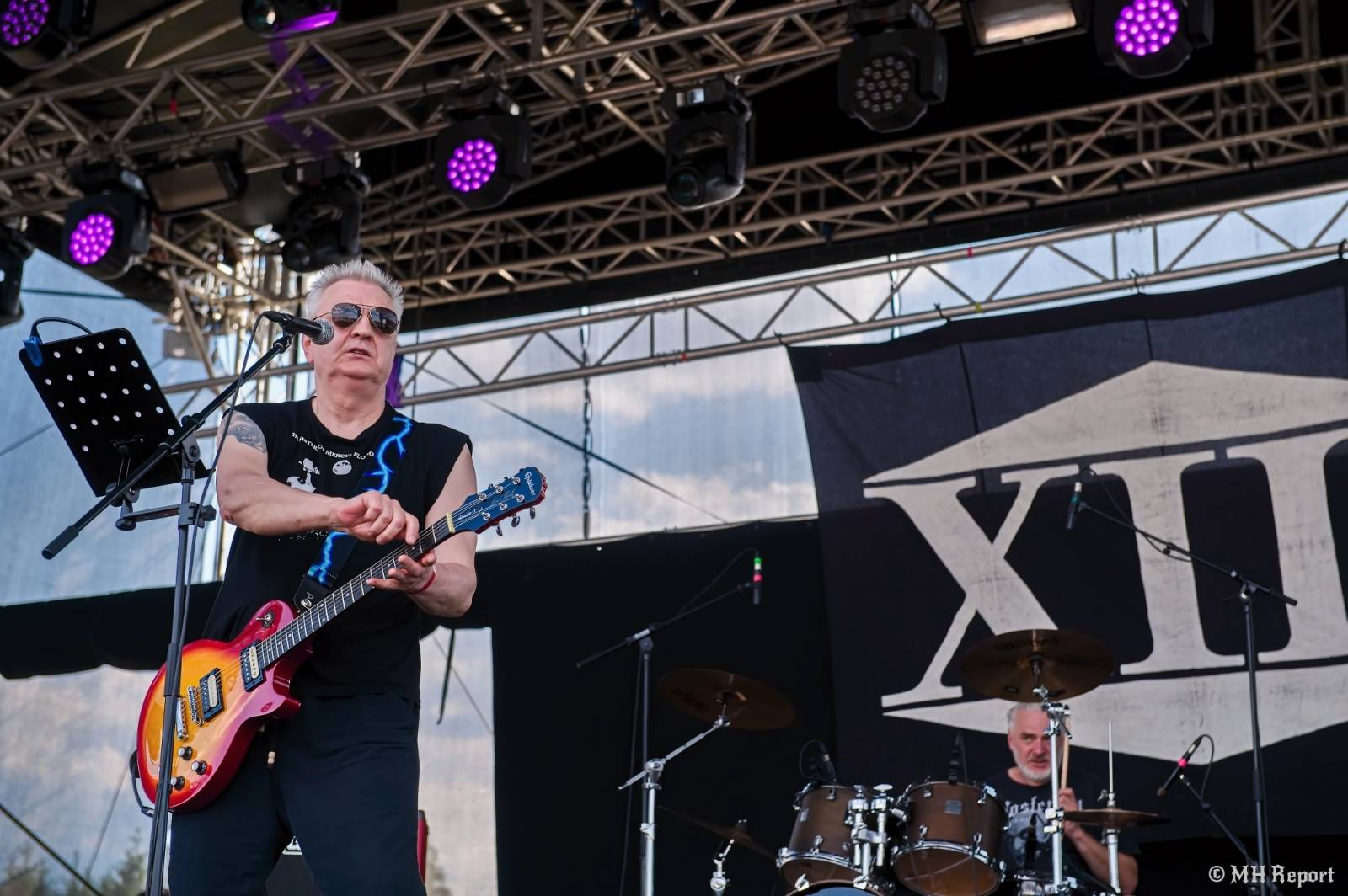 Basinfirefest odstartoval ve velkém stylu. Čtvrtek nabídl koncerty Arakainu, Freedom Call i Death To All