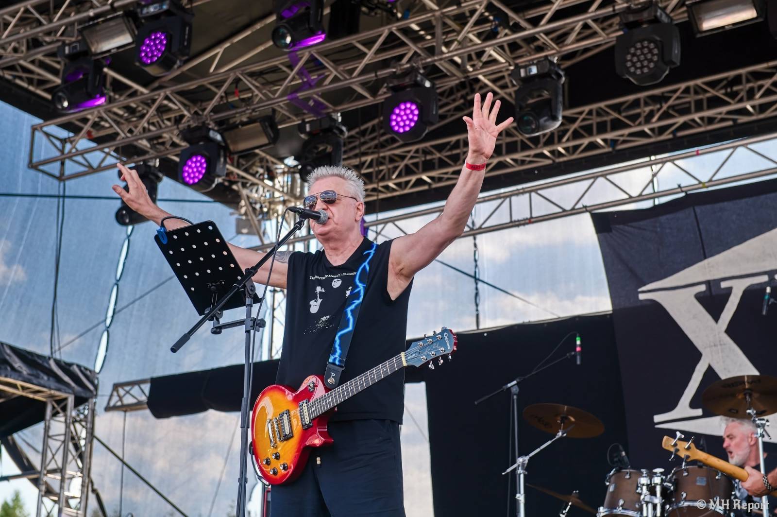 Basinfirefest odstartoval ve velkém stylu. Čtvrtek nabídl koncerty Arakainu, Freedom Call i Death To All