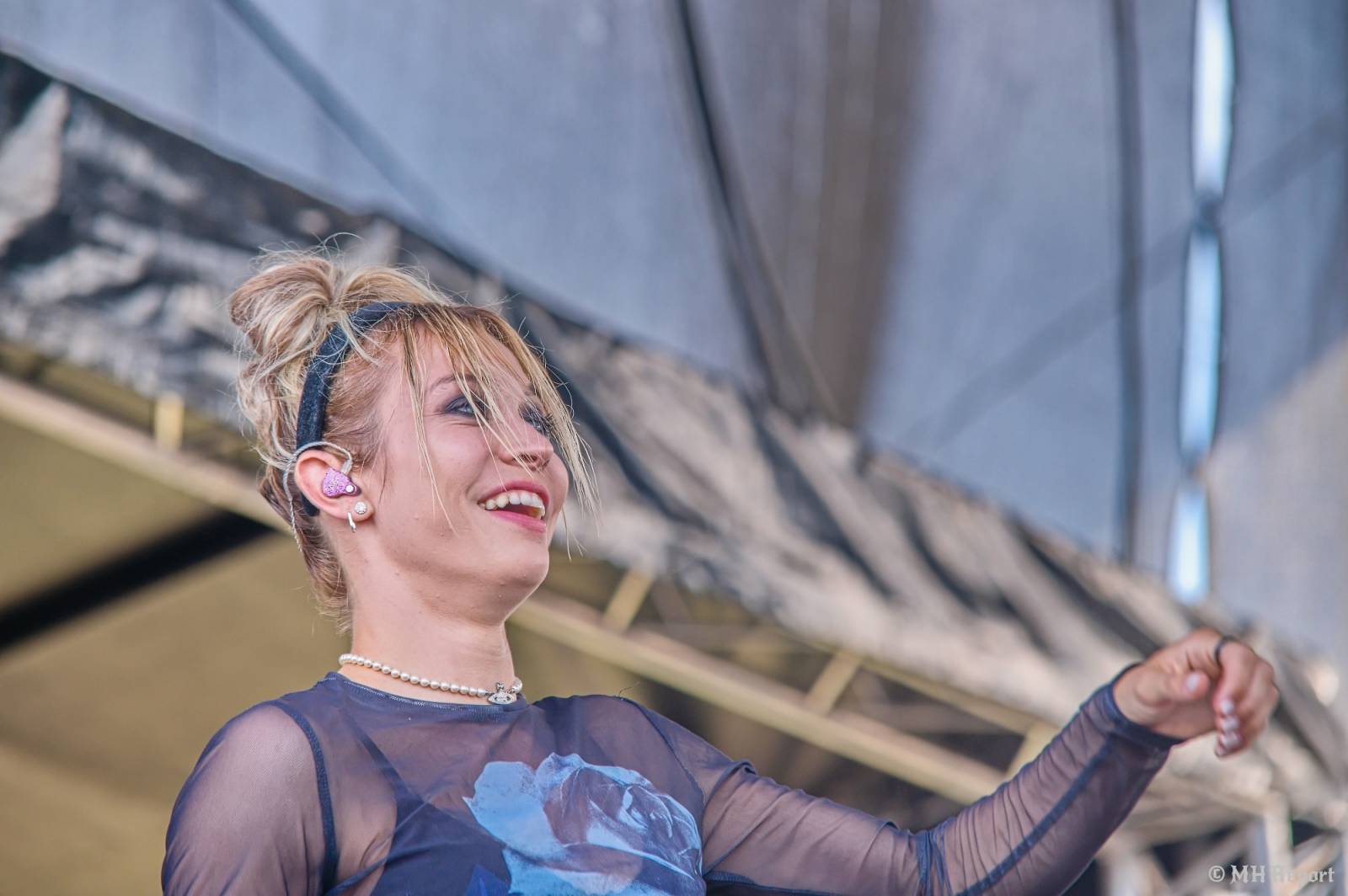 Basinfirefest odstartoval ve velkém stylu. Čtvrtek nabídl koncerty Arakainu, Freedom Call i Death To All