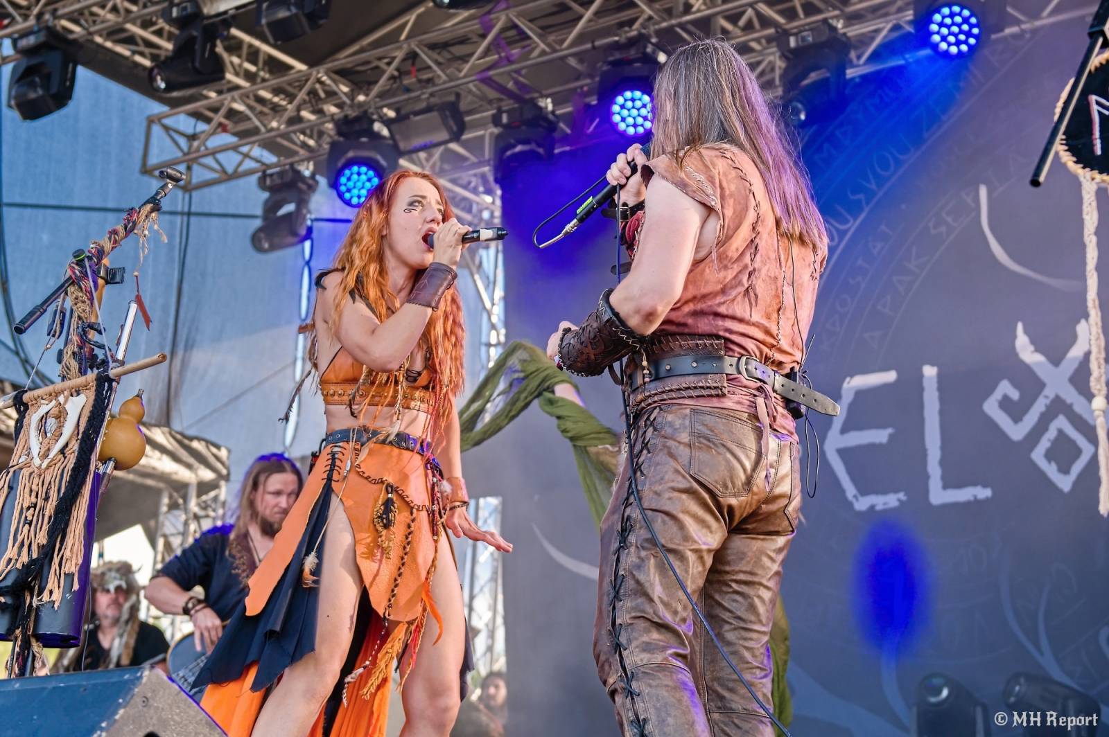 Basinfirefest odstartoval ve velkém stylu. Čtvrtek nabídl koncerty Arakainu, Freedom Call i Death To All
