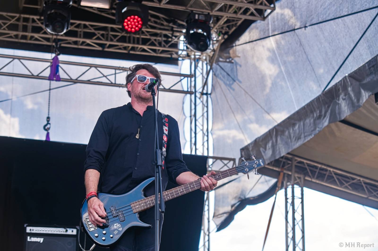 Basinfirefest odstartoval ve velkém stylu. Čtvrtek nabídl koncerty Arakainu, Freedom Call i Death To All
