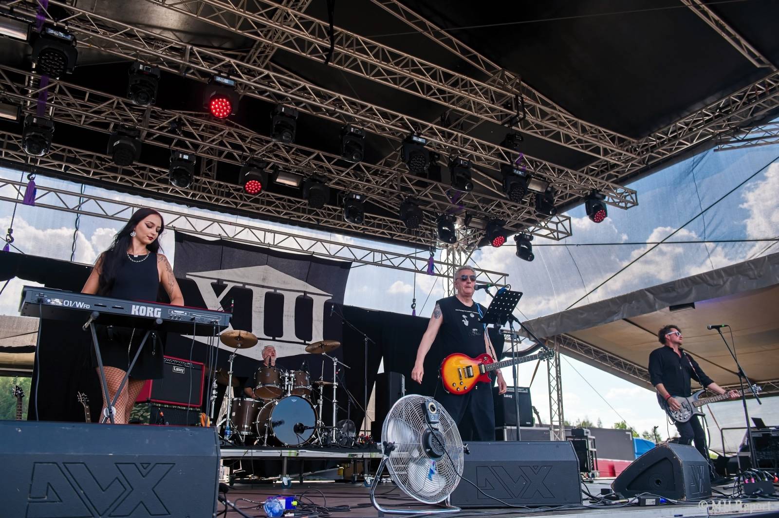 Basinfirefest odstartoval ve velkém stylu. Čtvrtek nabídl koncerty Arakainu, Freedom Call i Death To All