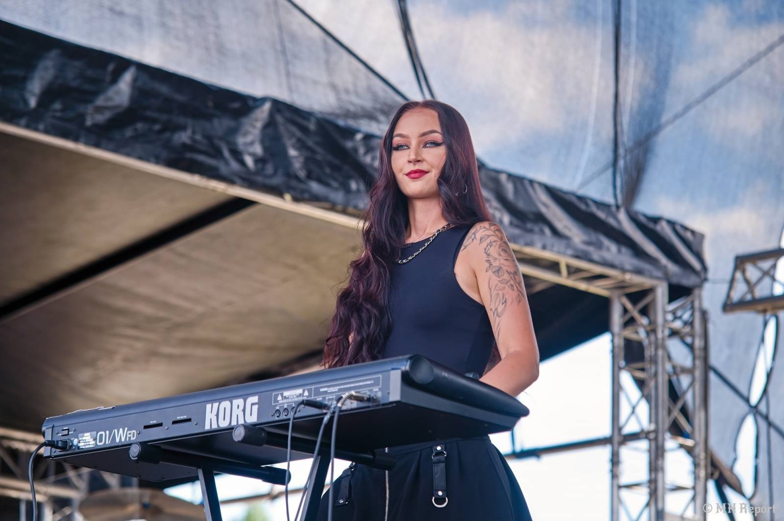 Basinfirefest odstartoval ve velkém stylu. Čtvrtek nabídl koncerty Arakainu, Freedom Call i Death To All