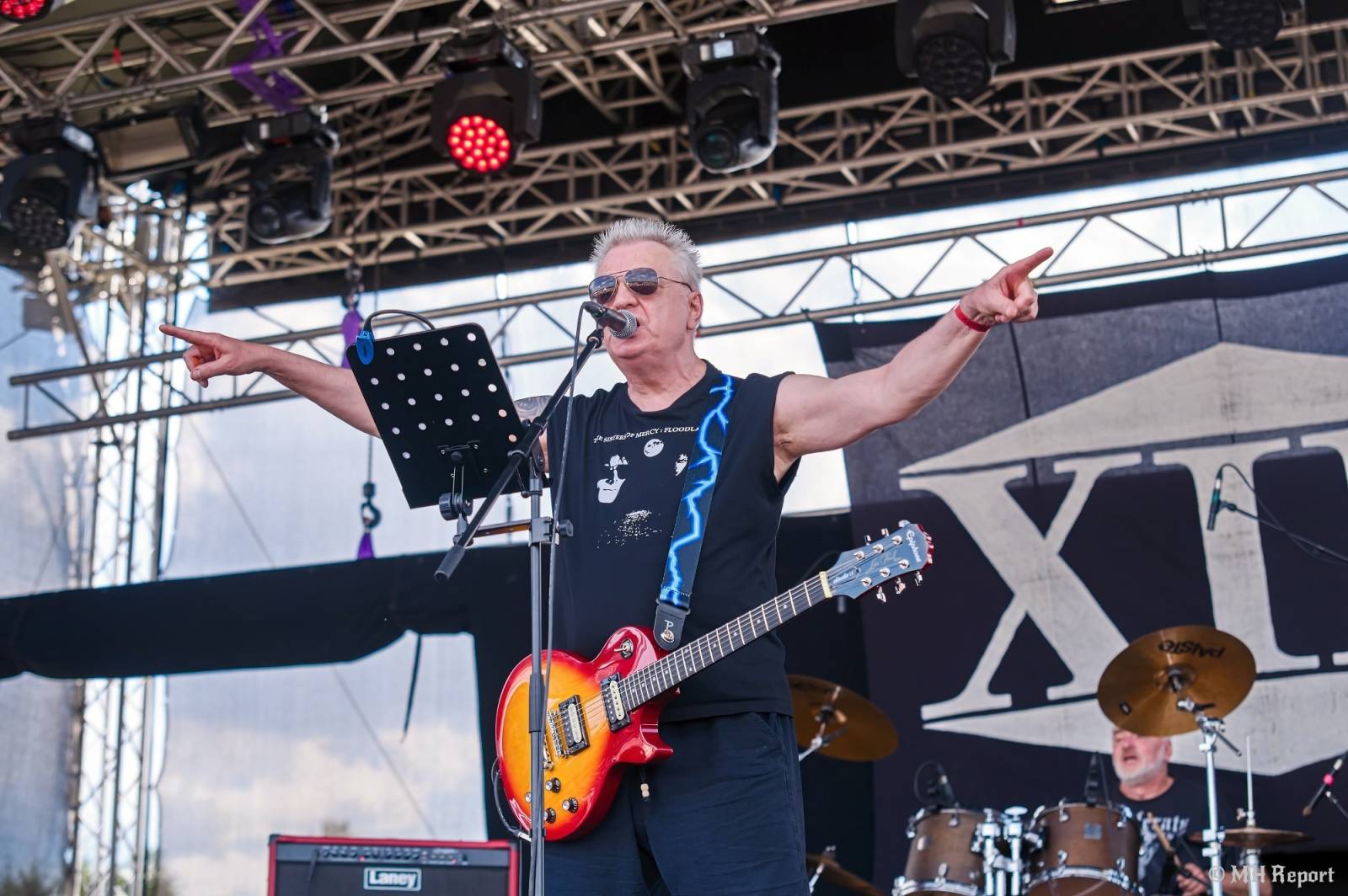 Basinfirefest odstartoval ve velkém stylu. Čtvrtek nabídl koncerty Arakainu, Freedom Call i Death To All
