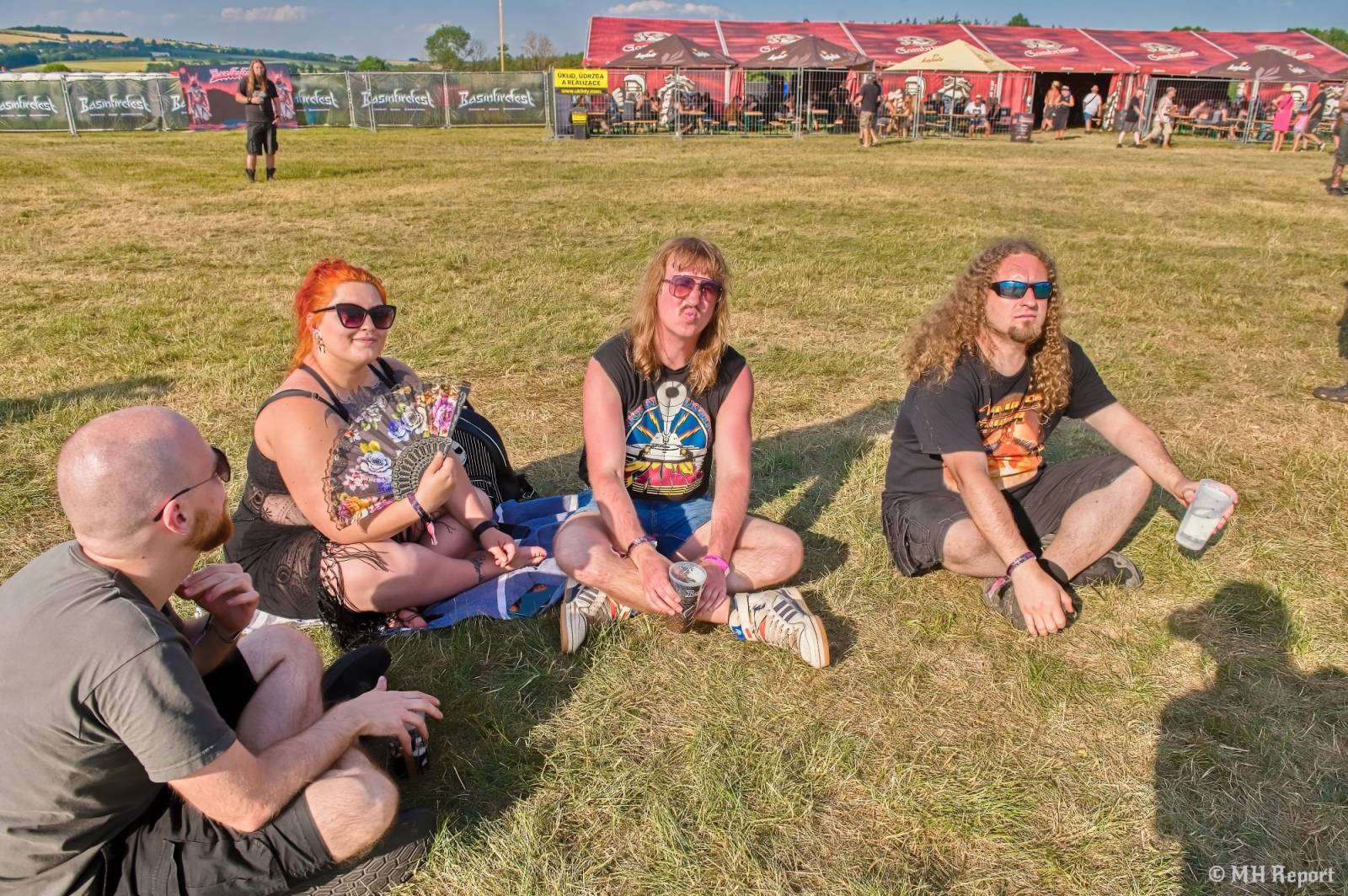 Basinfirefest odstartoval ve velkém stylu. Čtvrtek nabídl koncerty Arakainu, Freedom Call i Death To All