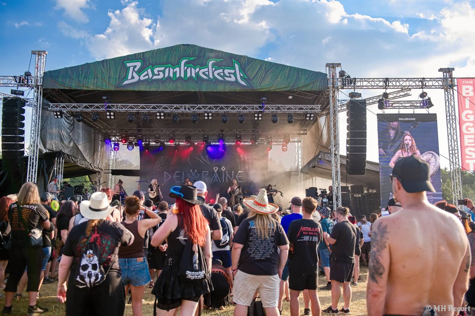 Basinfirefest odstartoval ve velkém stylu. Čtvrtek nabídl koncerty Arakainu, Freedom Call i Death To All