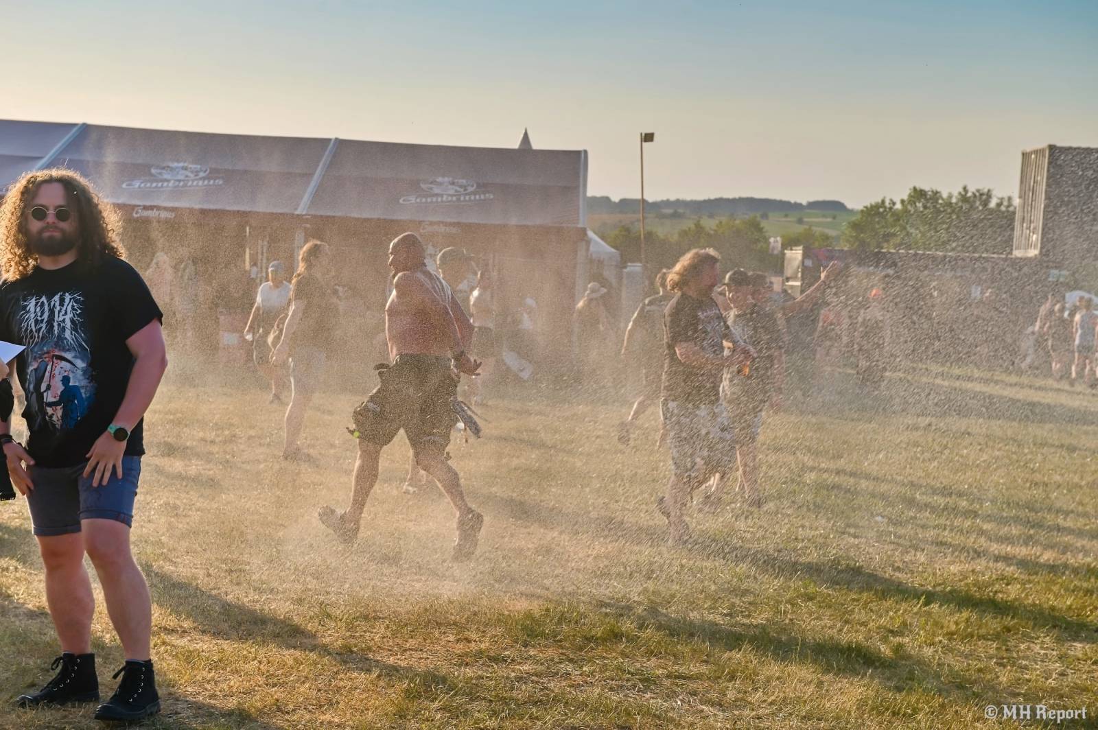 Basinfirefest odstartoval ve velkém stylu. Čtvrtek nabídl koncerty Arakainu, Freedom Call i Death To All