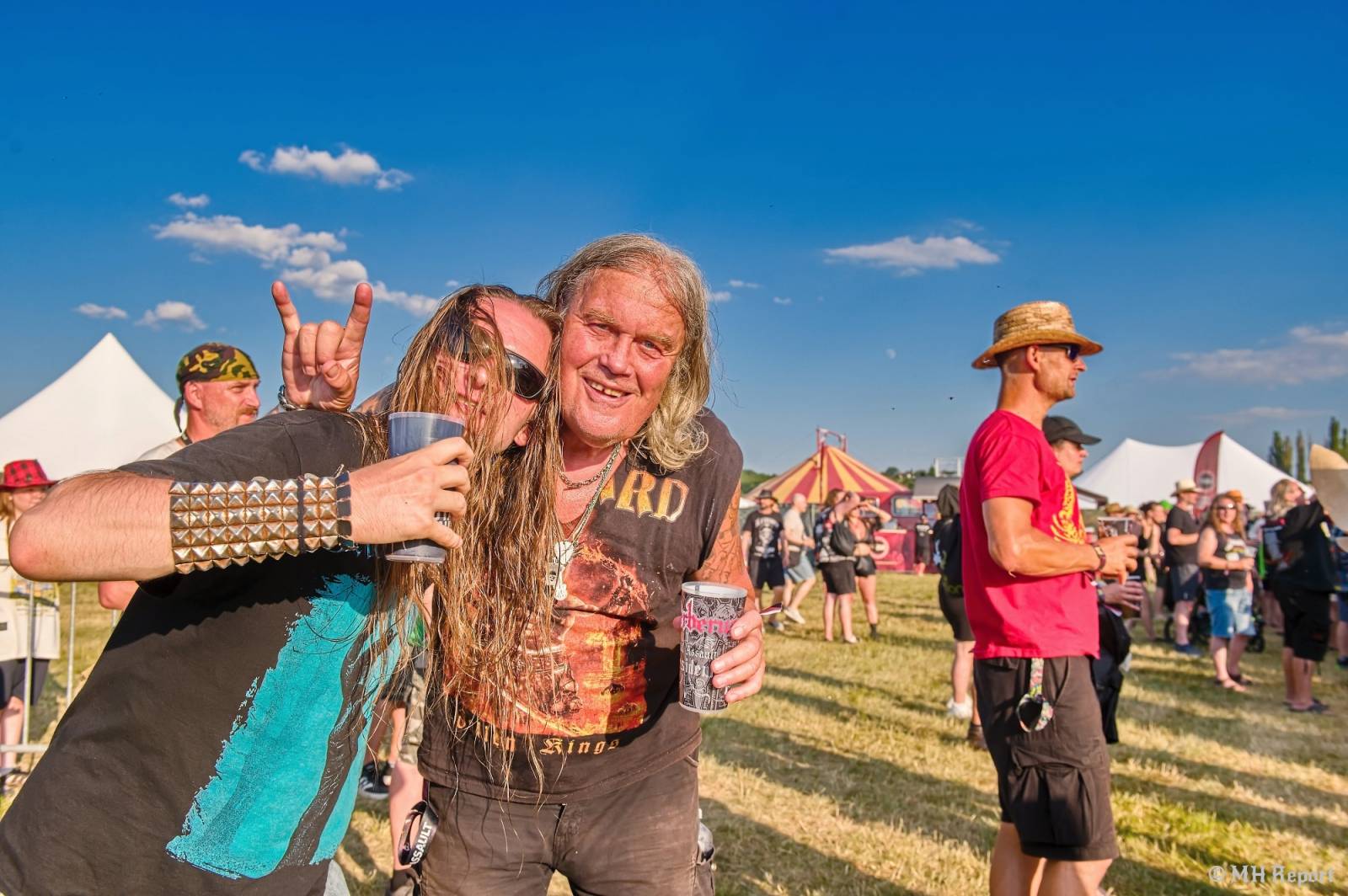 Basinfirefest odstartoval ve velkém stylu. Čtvrtek nabídl koncerty Arakainu, Freedom Call i Death To All