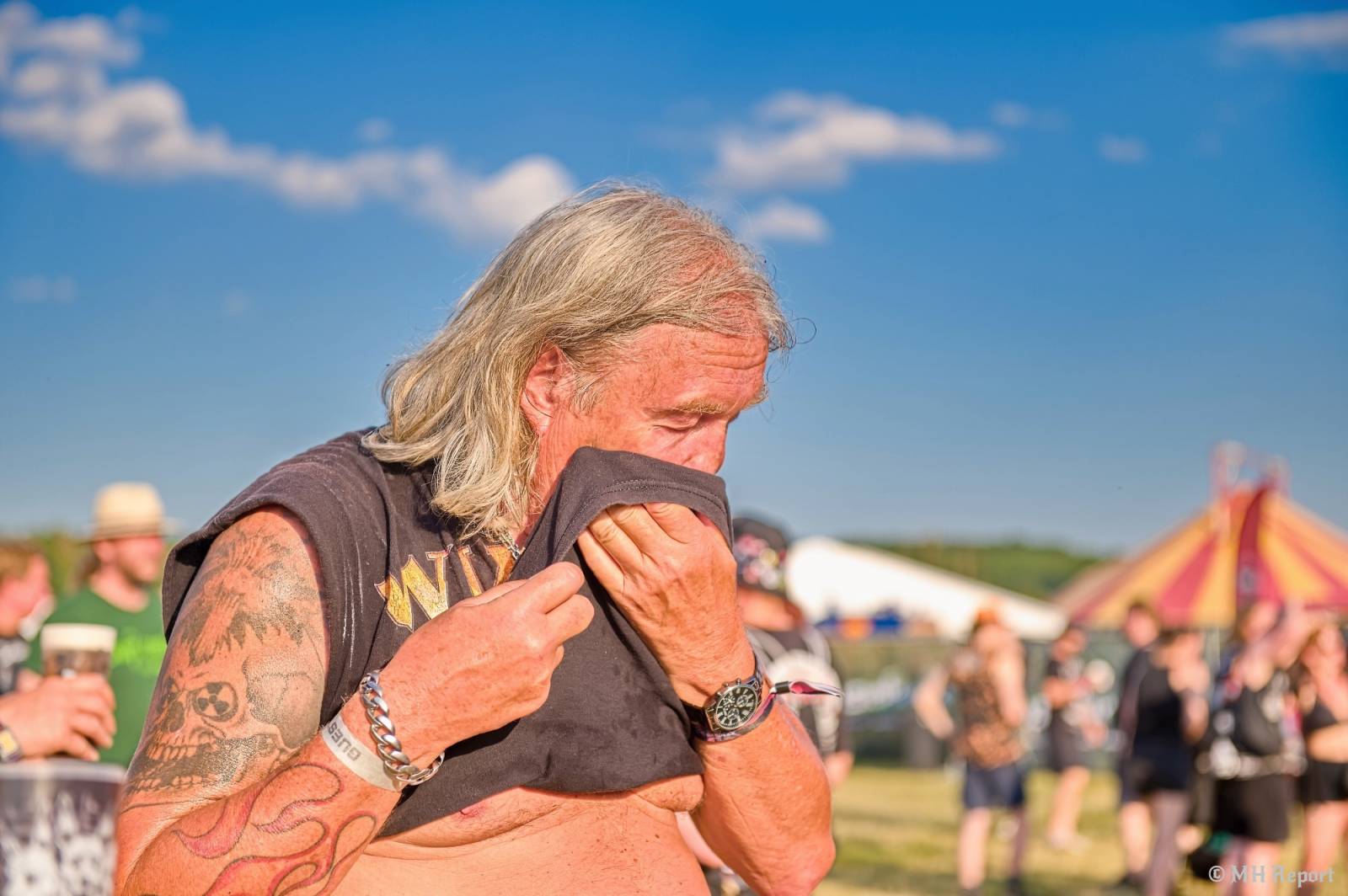 Basinfirefest odstartoval ve velkém stylu. Čtvrtek nabídl koncerty Arakainu, Freedom Call i Death To All