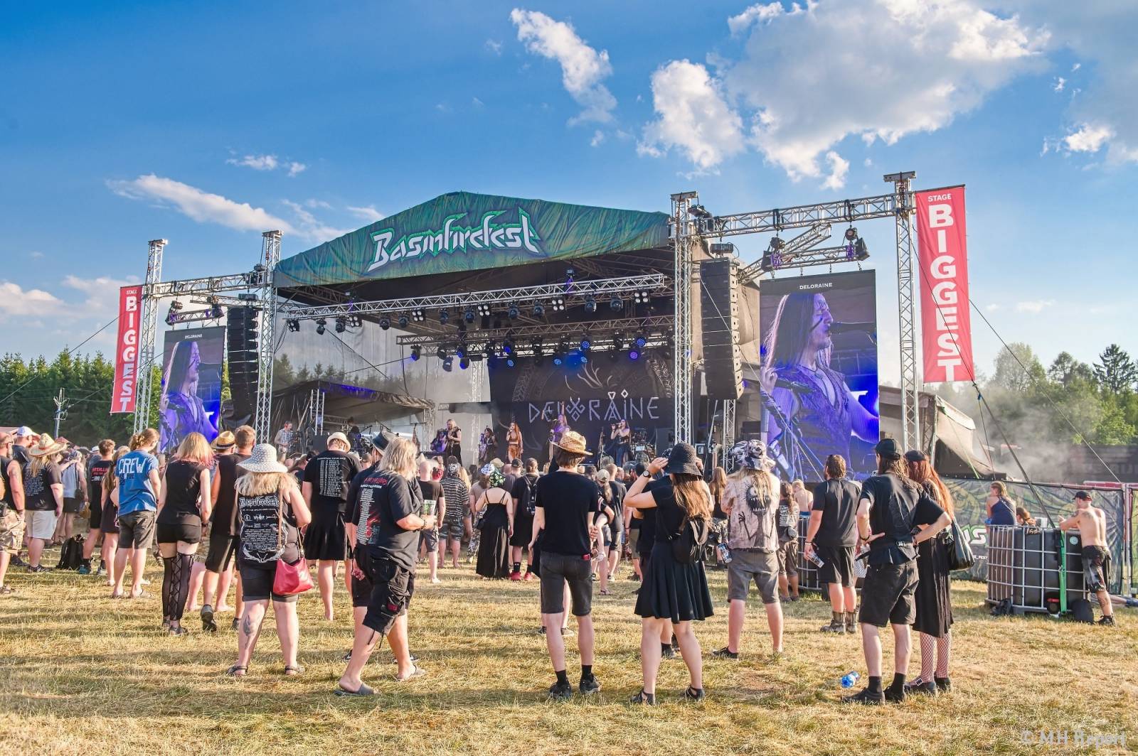 Basinfirefest odstartoval ve velkém stylu. Čtvrtek nabídl koncerty Arakainu, Freedom Call i Death To All