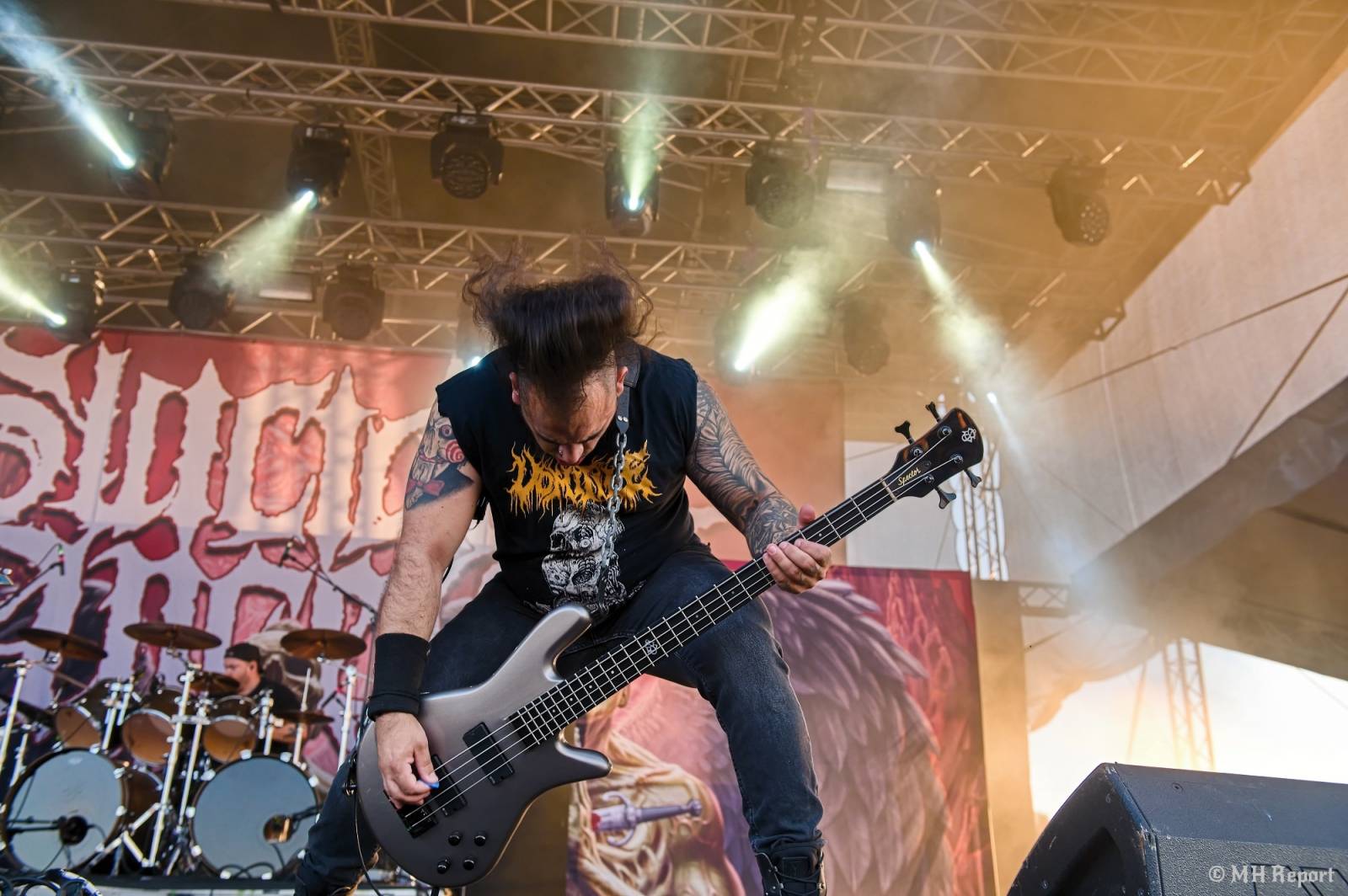 Basinfirefest odstartoval ve velkém stylu. Čtvrtek nabídl koncerty Arakainu, Freedom Call i Death To All