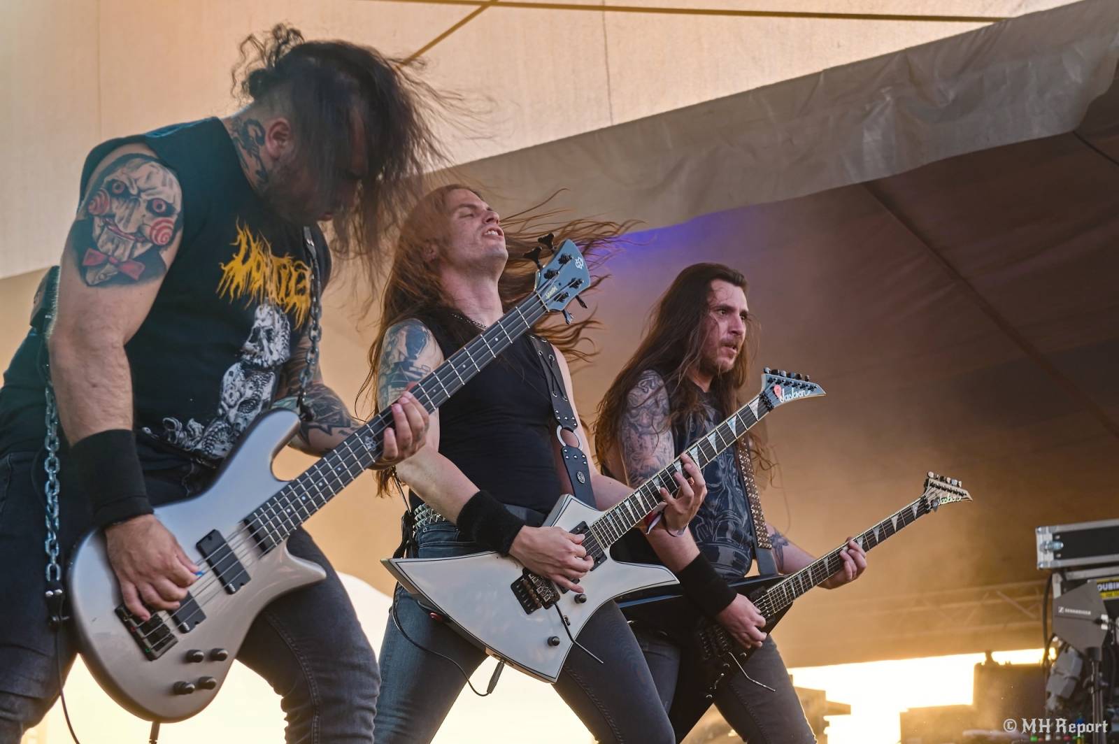 Basinfirefest odstartoval ve velkém stylu. Čtvrtek nabídl koncerty Arakainu, Freedom Call i Death To All