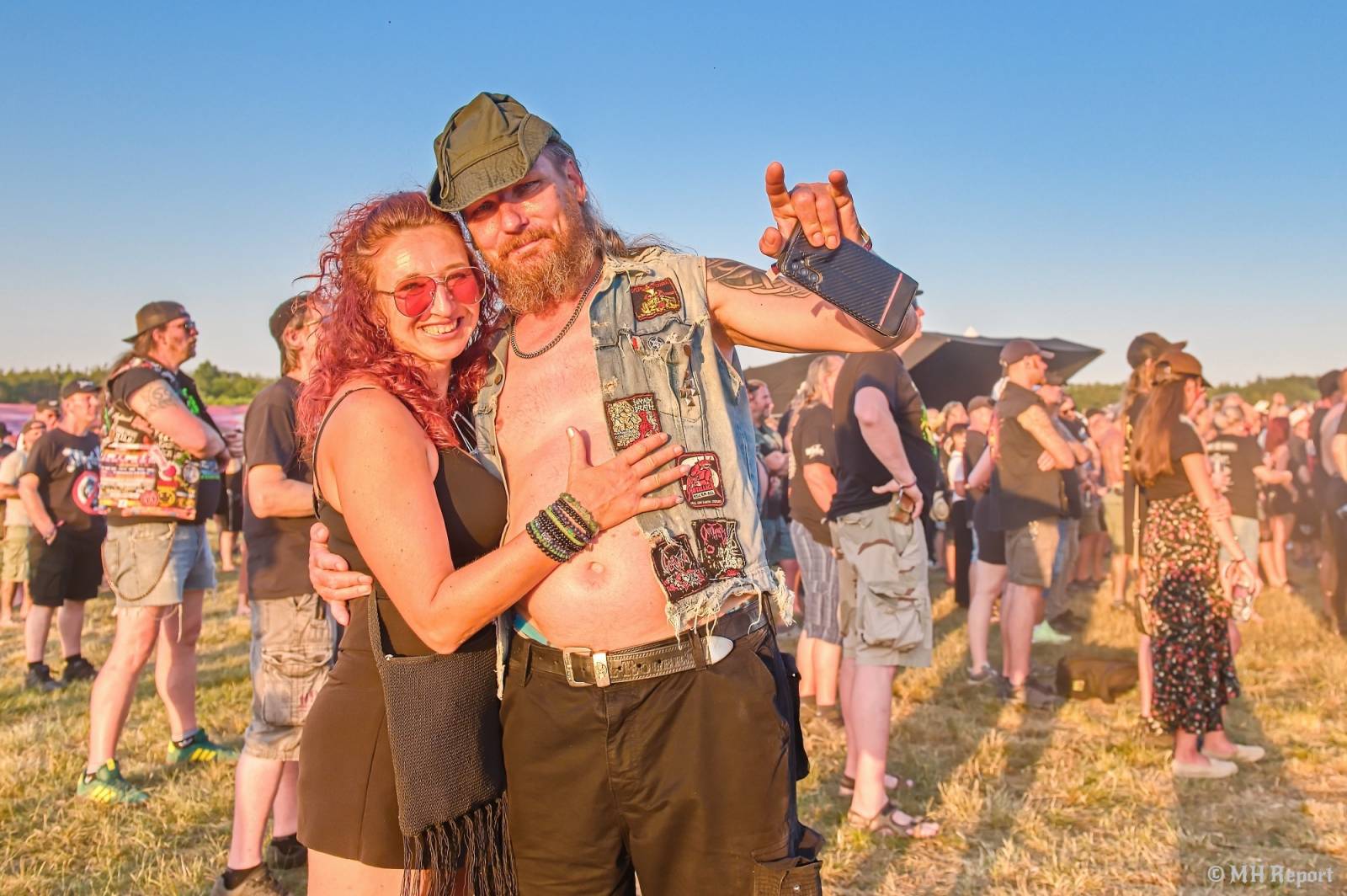 Basinfirefest odstartoval ve velkém stylu. Čtvrtek nabídl koncerty Arakainu, Freedom Call i Death To All