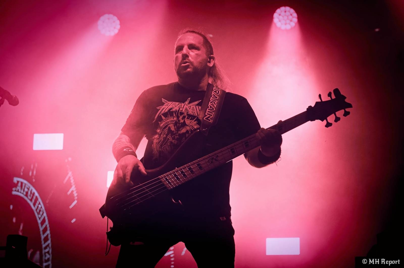 Basinfirefest odstartoval ve velkém stylu. Čtvrtek nabídl koncerty Arakainu, Freedom Call i Death To All