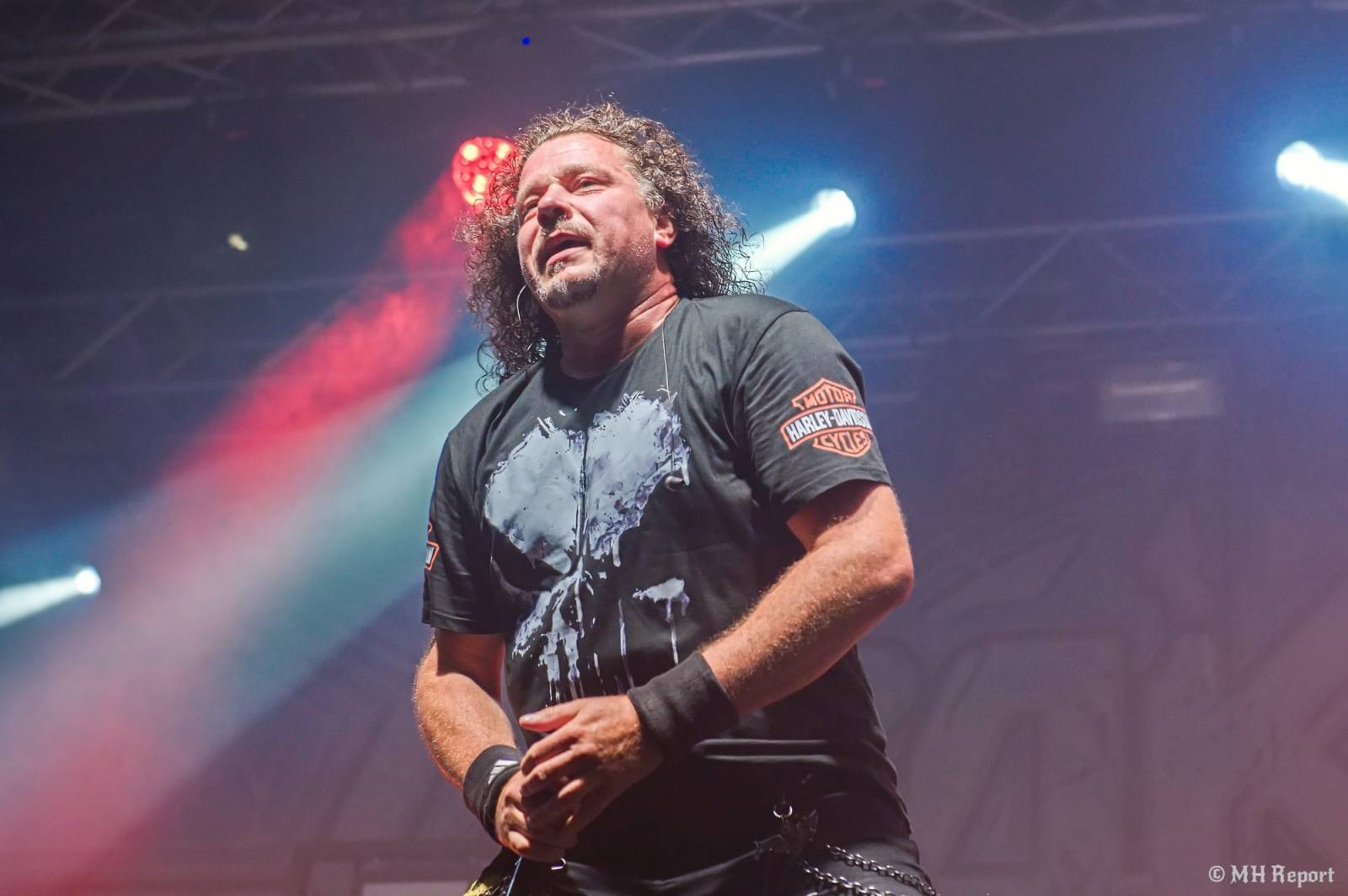 Basinfirefest odstartoval ve velkém stylu. Čtvrtek nabídl koncerty Arakainu, Freedom Call i Death To All
