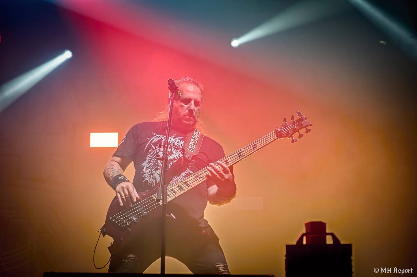 Basinfirefest odstartoval ve velkém stylu. Čtvrtek nabídl koncerty Arakainu, Freedom Call i Death To All