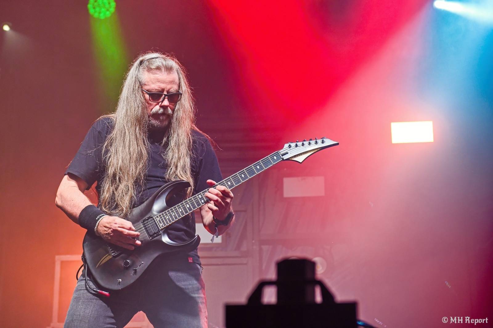 Basinfirefest odstartoval ve velkém stylu. Čtvrtek nabídl koncerty Arakainu, Freedom Call i Death To All
