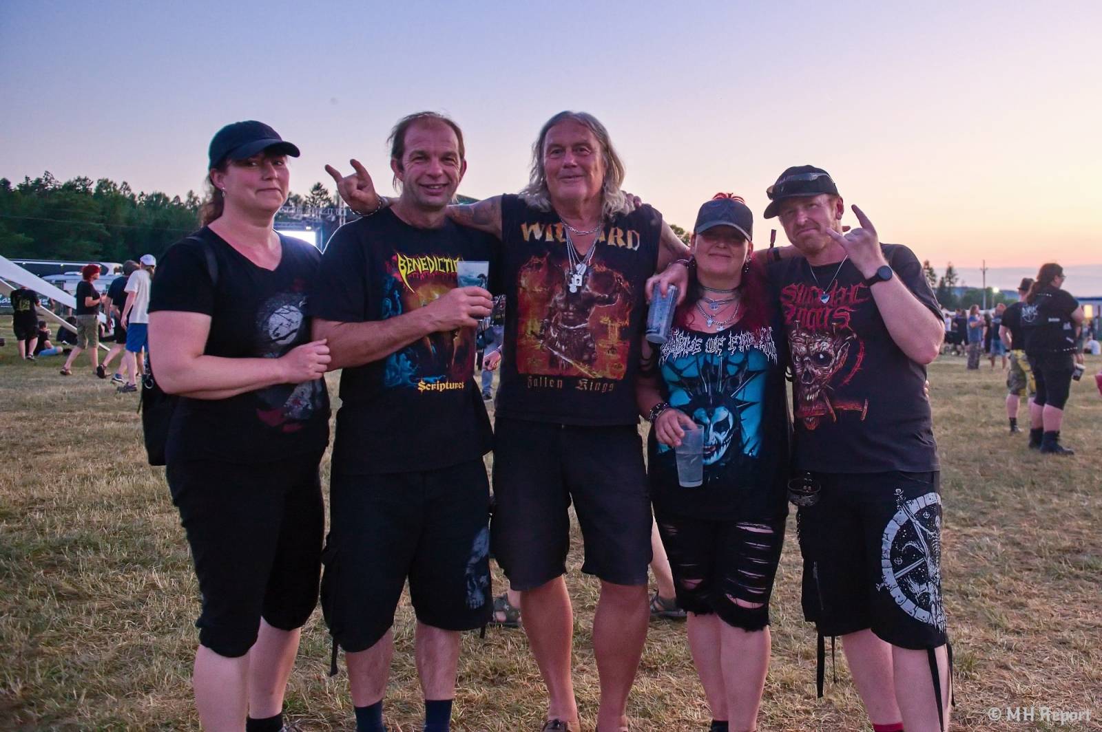 Basinfirefest odstartoval ve velkém stylu. Čtvrtek nabídl koncerty Arakainu, Freedom Call i Death To All