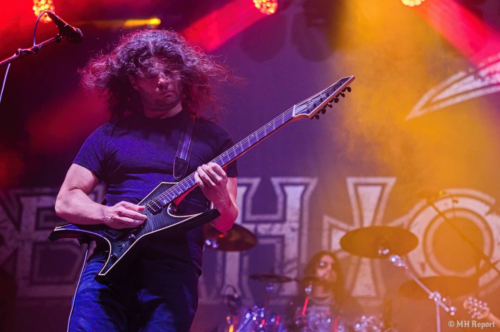 Basinfirefest odstartoval ve velkém stylu. Čtvrtek nabídl koncerty Arakainu, Freedom Call i Death To All