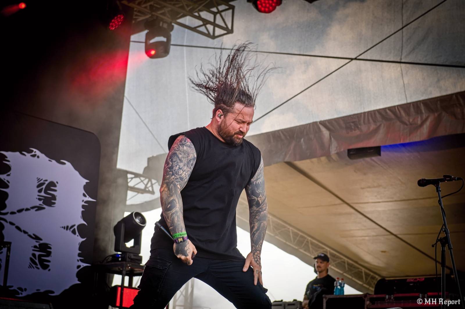 Tahákem třetího dne Basinfirefestu byli Napalm Death, dorazili i Paradise Lost a Six Feet Under