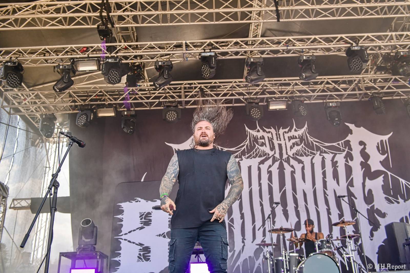 Tahákem třetího dne Basinfirefestu byli Napalm Death, dorazili i Paradise Lost a Six Feet Under