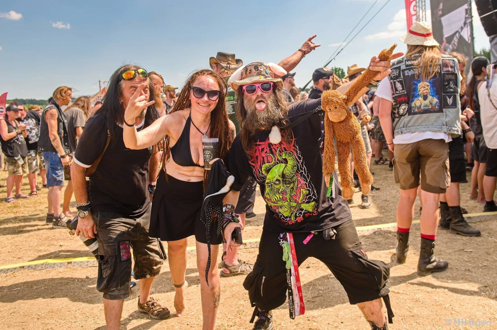 Tahákem třetího dne Basinfirefestu byli Napalm Death, dorazili i Paradise Lost a Six Feet Under