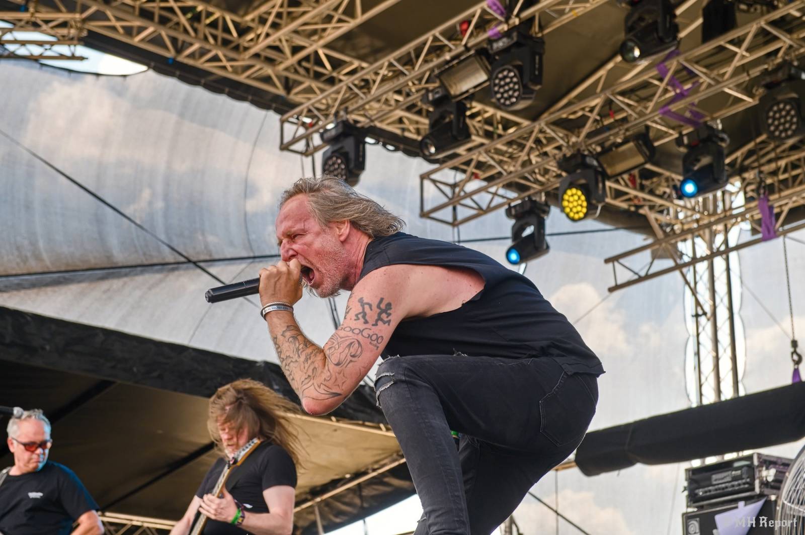 Tahákem třetího dne Basinfirefestu byli Napalm Death, dorazili i Paradise Lost a Six Feet Under