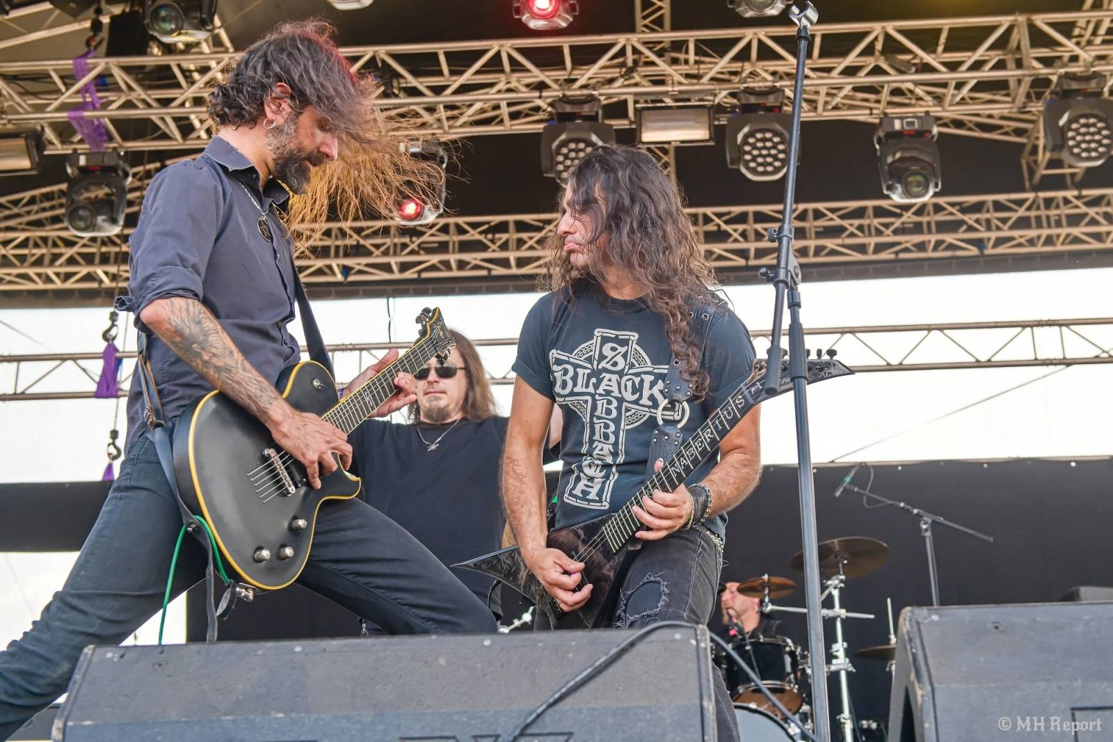 Tahákem třetího dne Basinfirefestu byli Napalm Death, dorazili i Paradise Lost a Six Feet Under