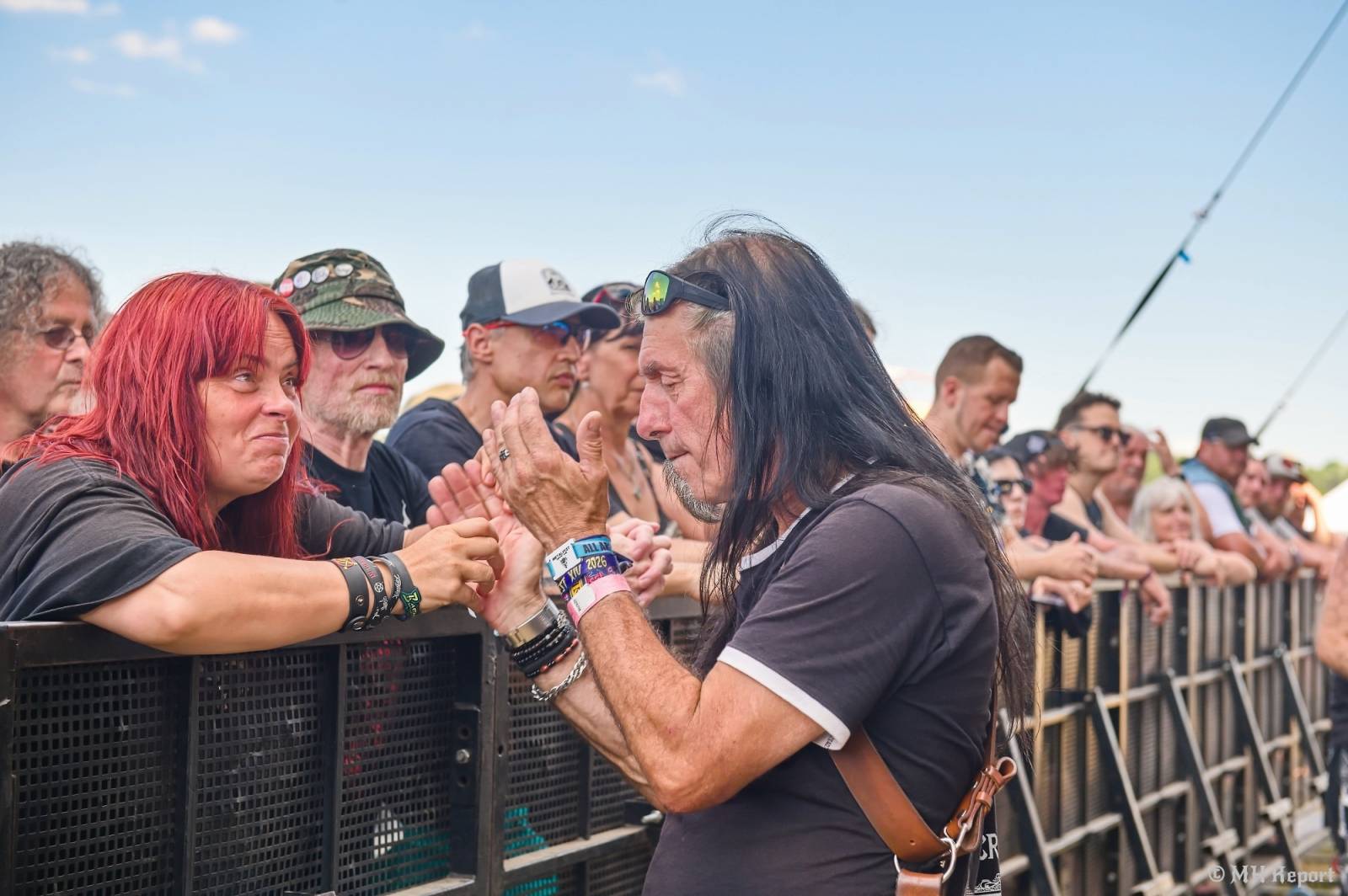 Tahákem třetího dne Basinfirefestu byli Napalm Death, dorazili i Paradise Lost a Six Feet Under