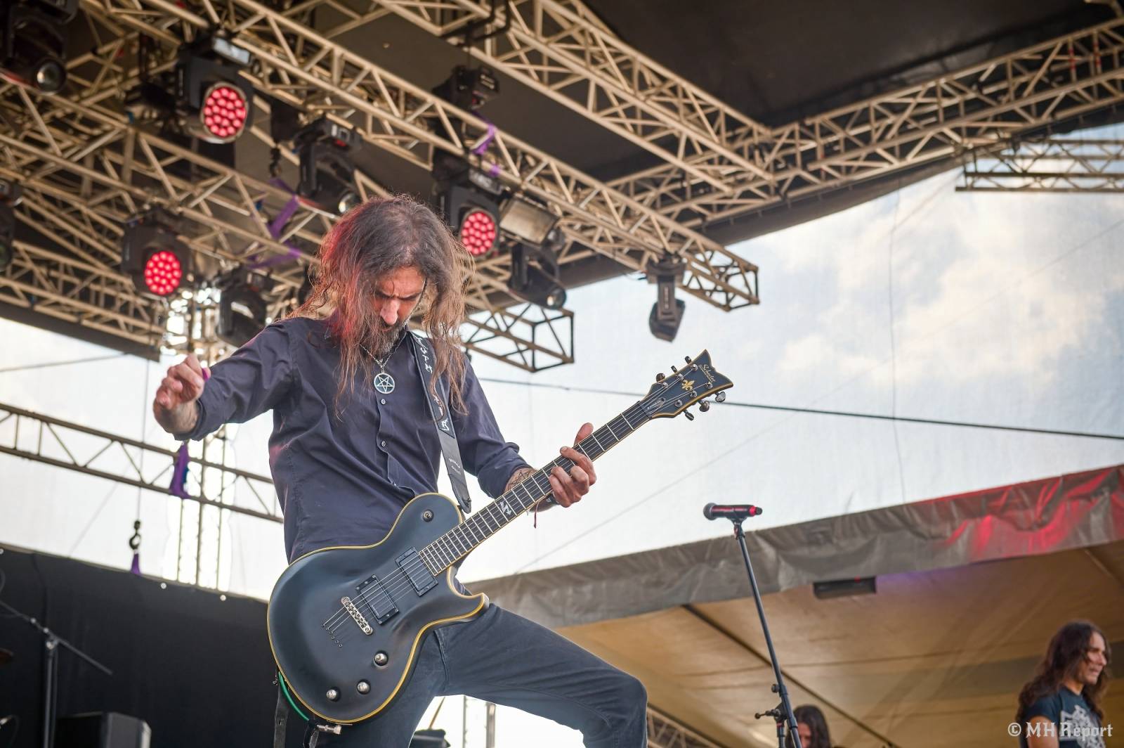 Tahákem třetího dne Basinfirefestu byli Napalm Death, dorazili i Paradise Lost a Six Feet Under