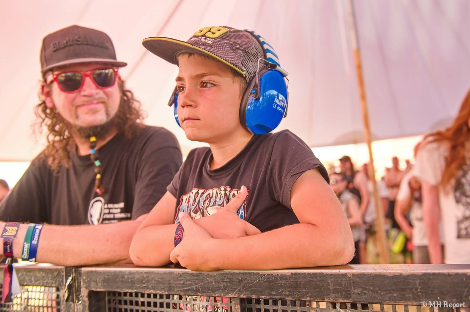 Tahákem třetího dne Basinfirefestu byli Napalm Death, dorazili i Paradise Lost a Six Feet Under
