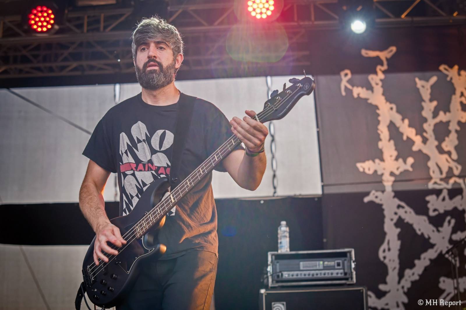 Tahákem třetího dne Basinfirefestu byli Napalm Death, dorazili i Paradise Lost a Six Feet Under