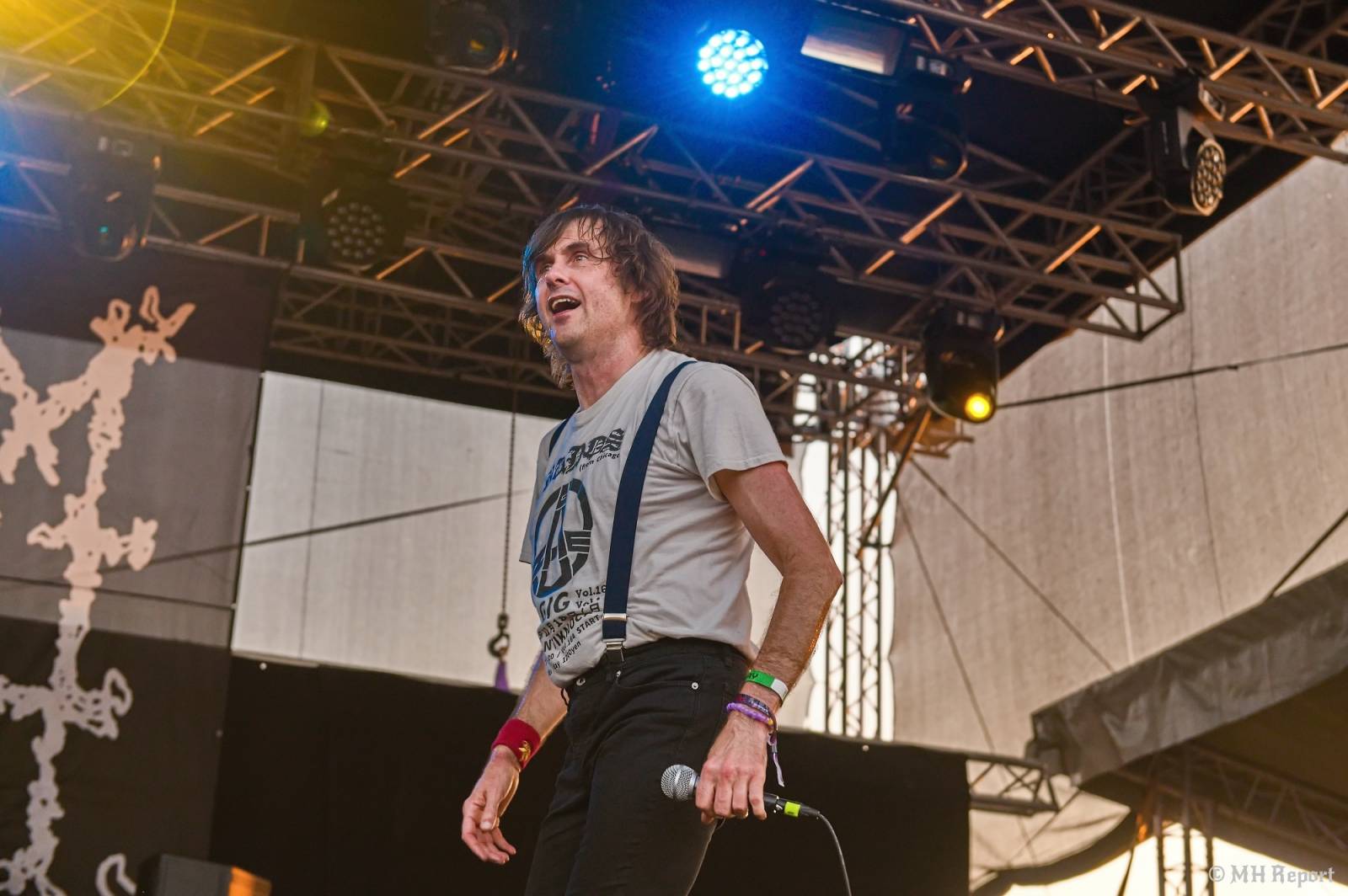 Tahákem třetího dne Basinfirefestu byli Napalm Death, dorazili i Paradise Lost a Six Feet Under