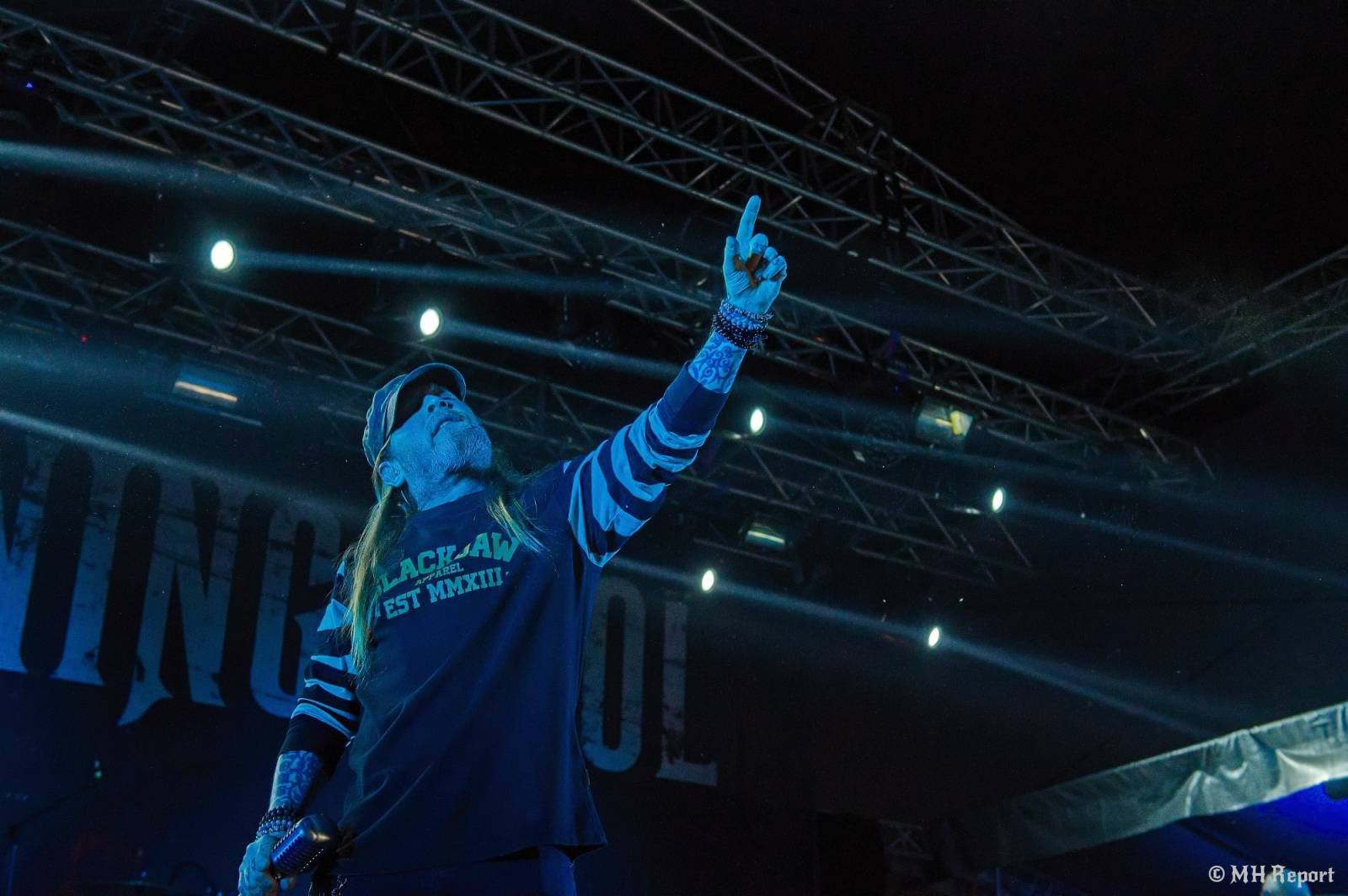Tahákem třetího dne Basinfirefestu byli Napalm Death, dorazili i Paradise Lost a Six Feet Under