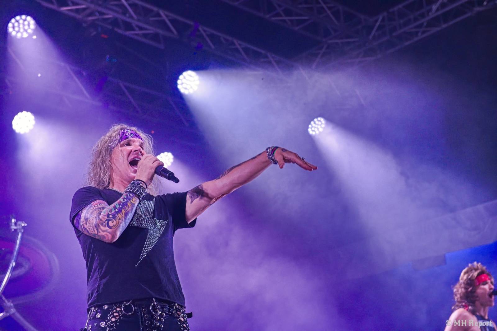 Tahákem třetího dne Basinfirefestu byli Napalm Death, dorazili i Paradise Lost a Six Feet Under