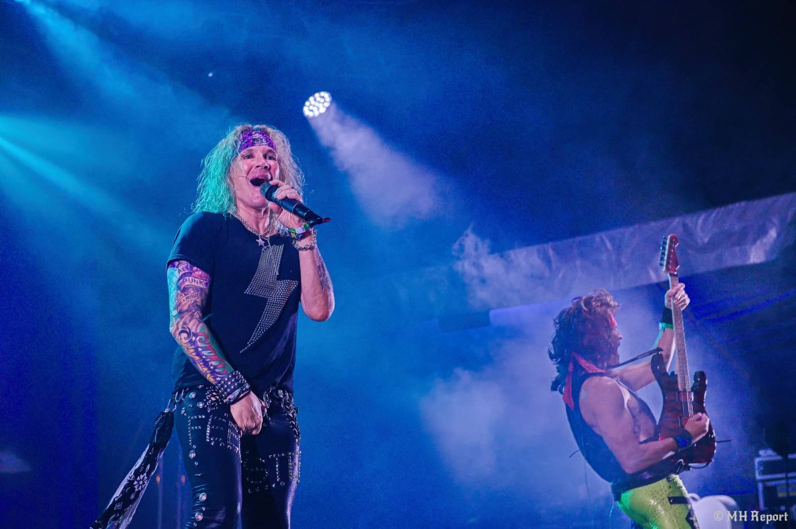 Tahákem třetího dne Basinfirefestu byli Napalm Death, dorazili i Paradise Lost a Six Feet Under