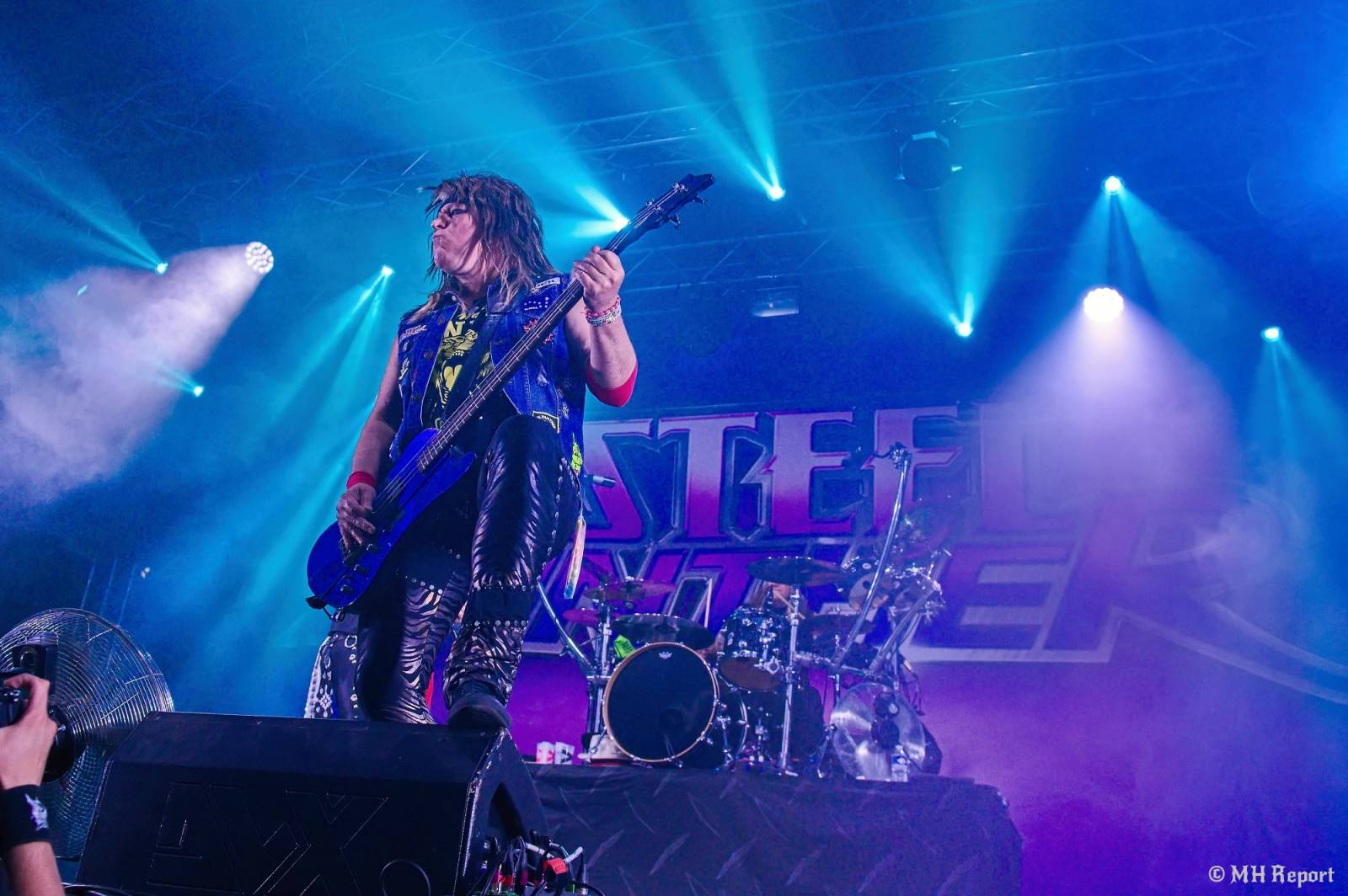 Tahákem třetího dne Basinfirefestu byli Napalm Death, dorazili i Paradise Lost a Six Feet Under