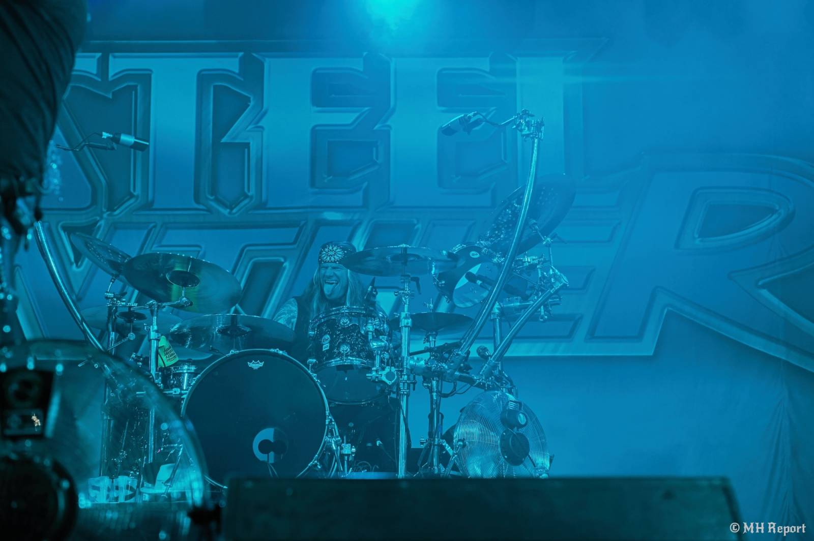 Tahákem třetího dne Basinfirefestu byli Napalm Death, dorazili i Paradise Lost a Six Feet Under
