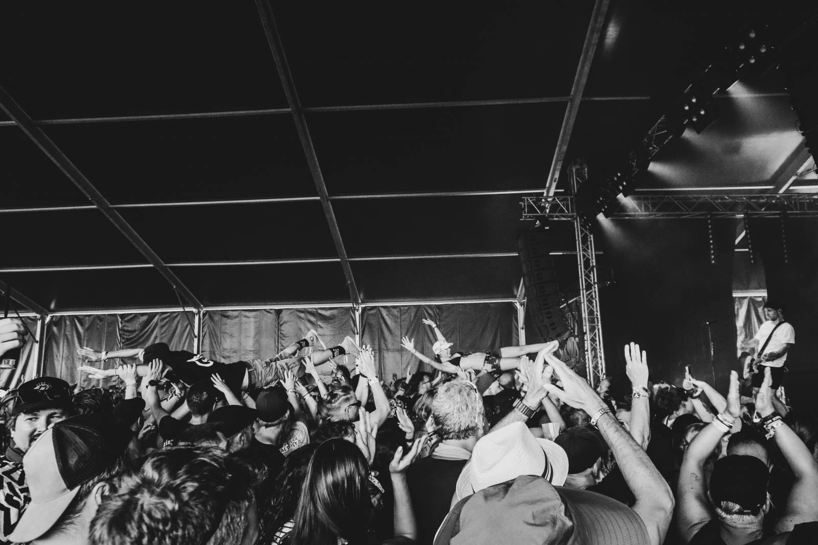 Mighty Sounds 2026, den první: Vedro, pogo a House of Protection jako jasný vrchol pátečního programu