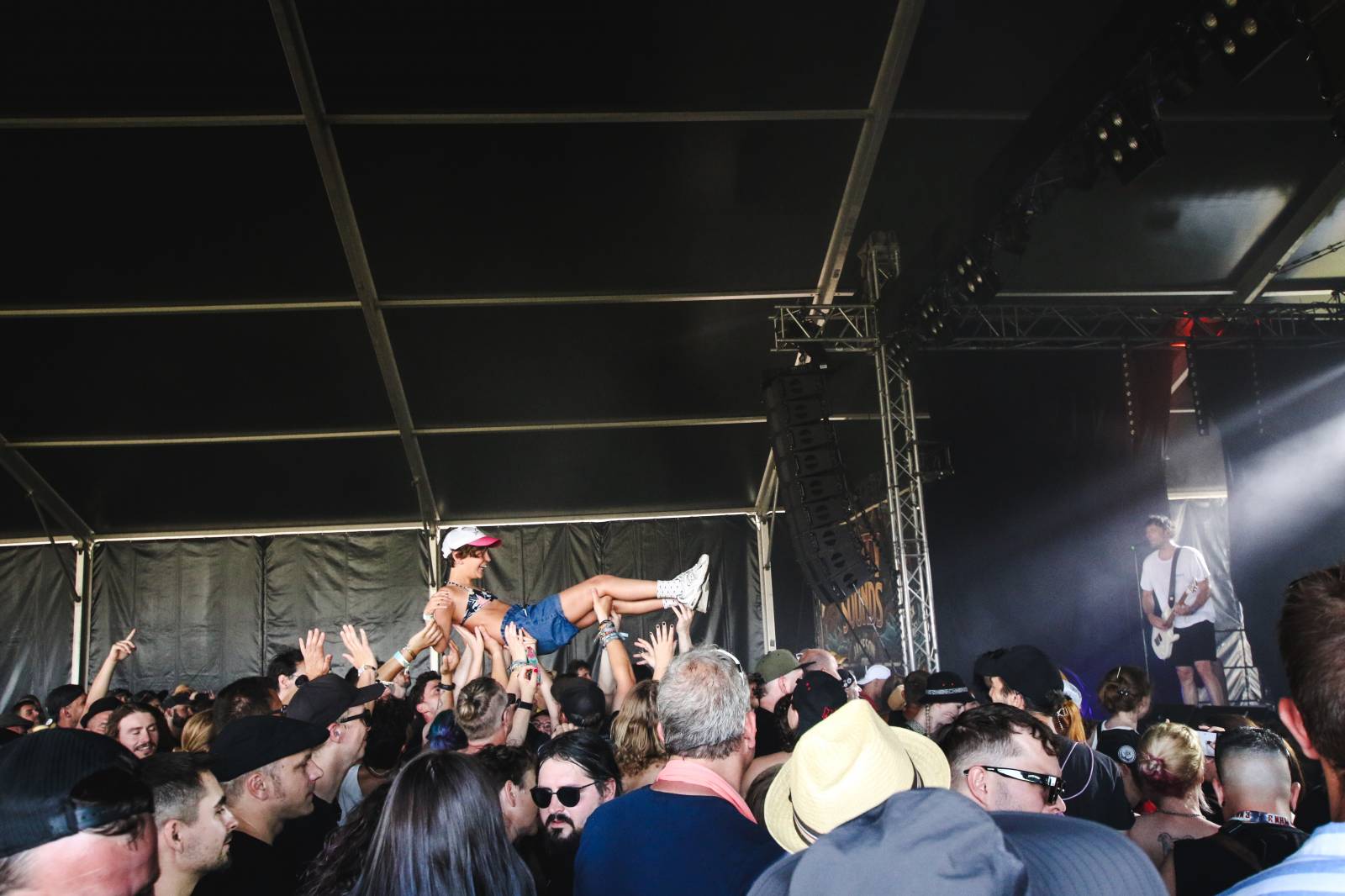 Mighty Sounds 2026, den první: Vedro, pogo a House of Protection jako jasný vrchol pátečního programu