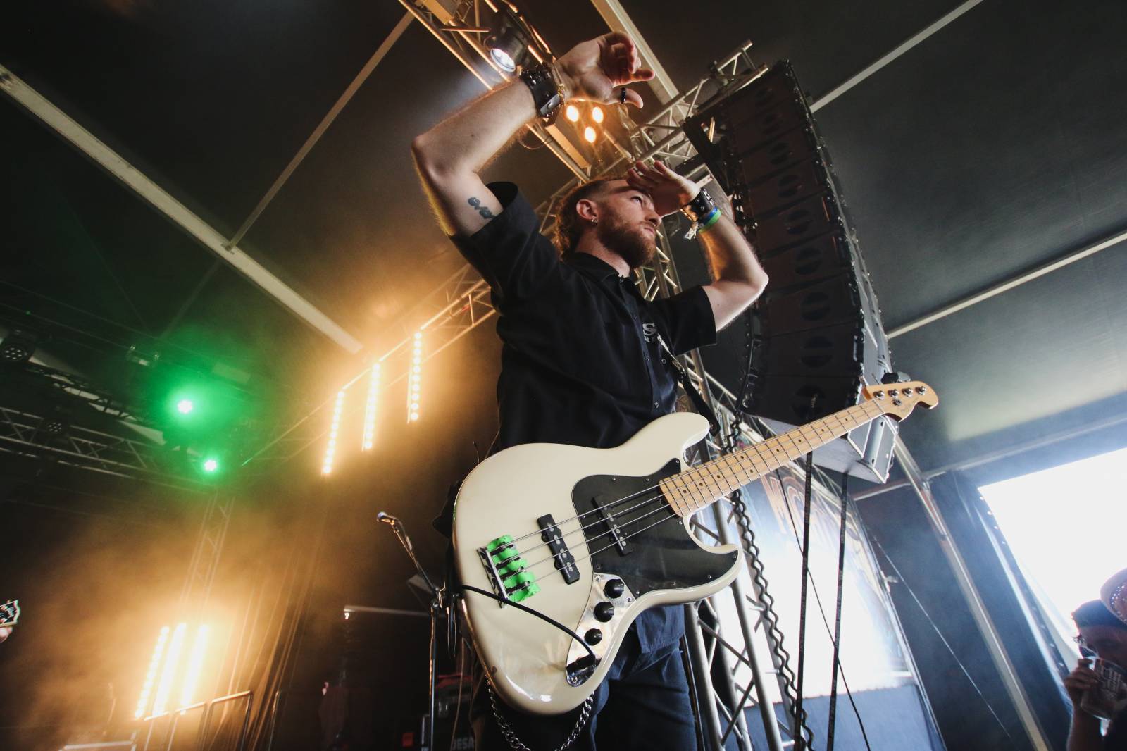 Mighty Sounds 2026, den druhý: Popelnicový riot, triumf Pennywise a noční tanec s The Baboon Show