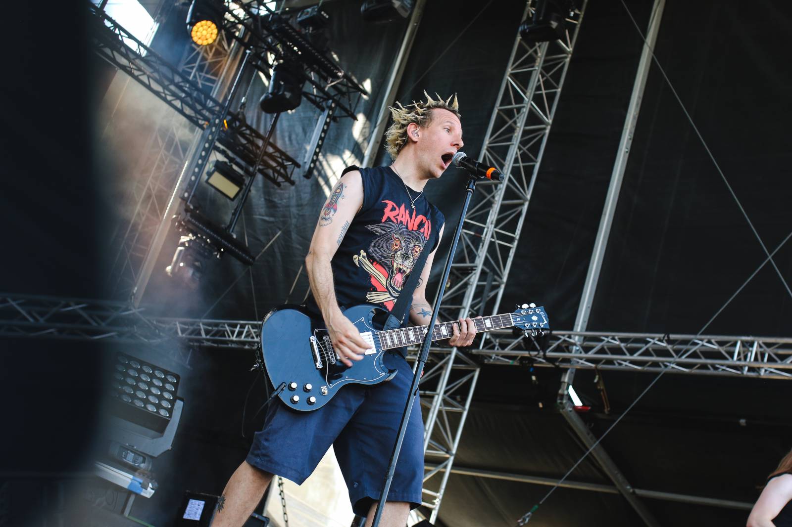 Mighty Sounds 2026, den druhý: Popelnicový riot, triumf Pennywise a noční tanec s The Baboon Show