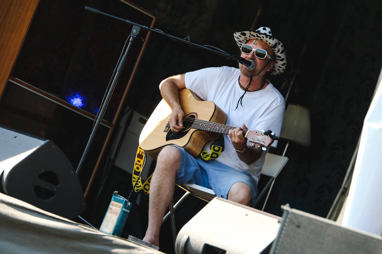 Mighty Sounds 2026, den druhý: Popelnicový riot, triumf Pennywise a noční tanec s The Baboon Show