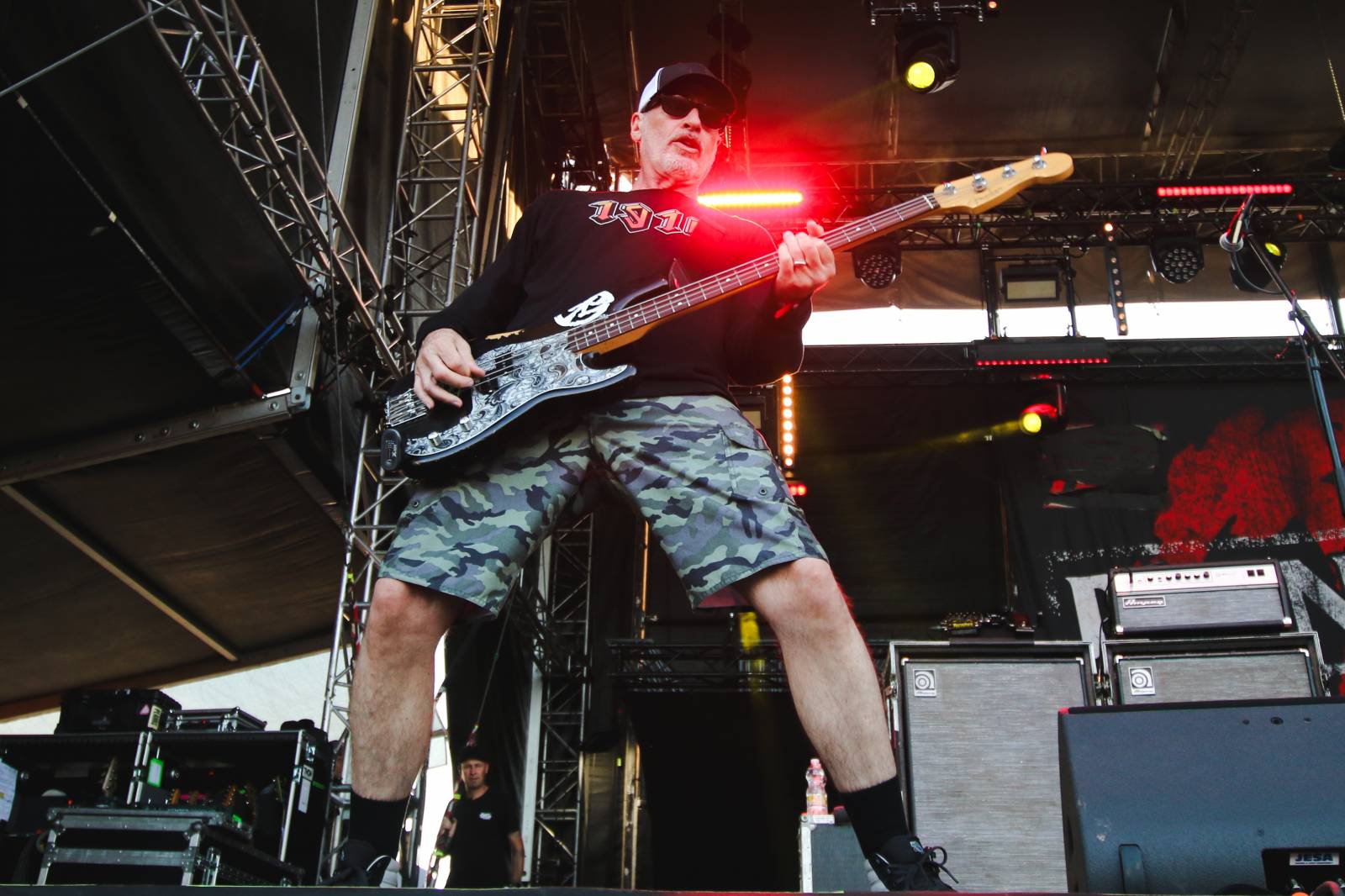 Mighty Sounds 2026, den druhý: Popelnicový riot, triumf Pennywise a noční tanec s The Baboon Show