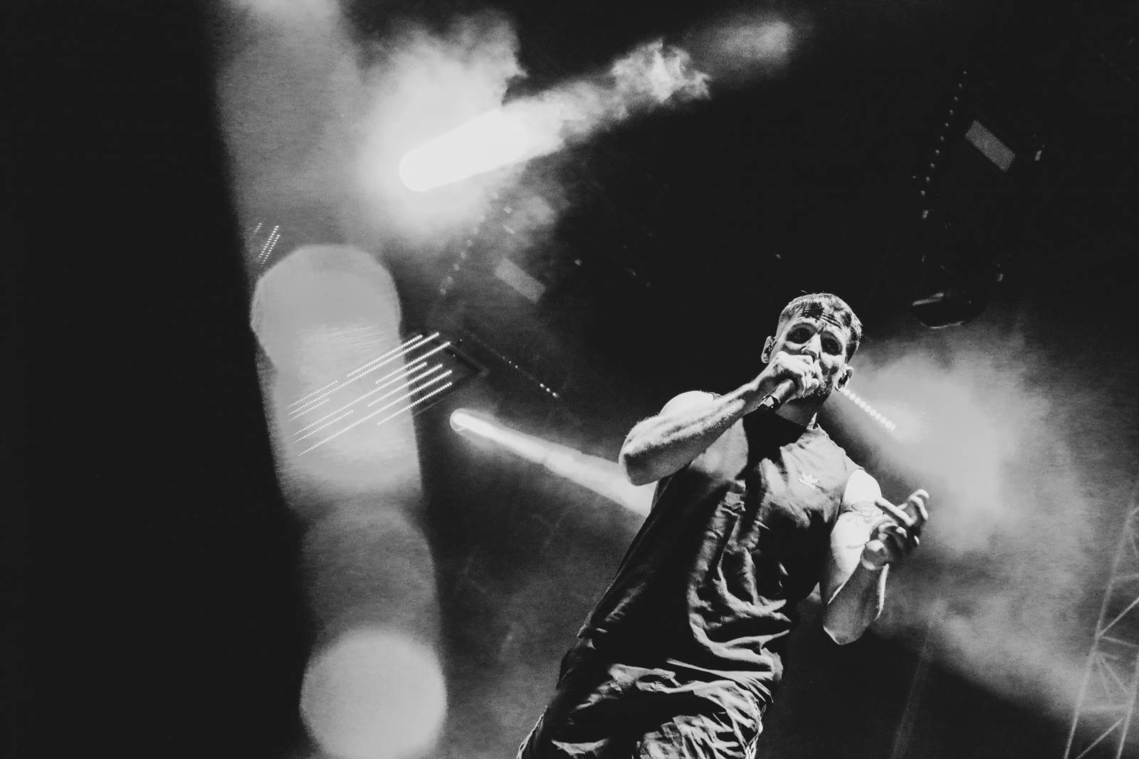 Mighty Sounds 2026, den druhý: Popelnicový riot, triumf Pennywise a noční tanec s The Baboon Show