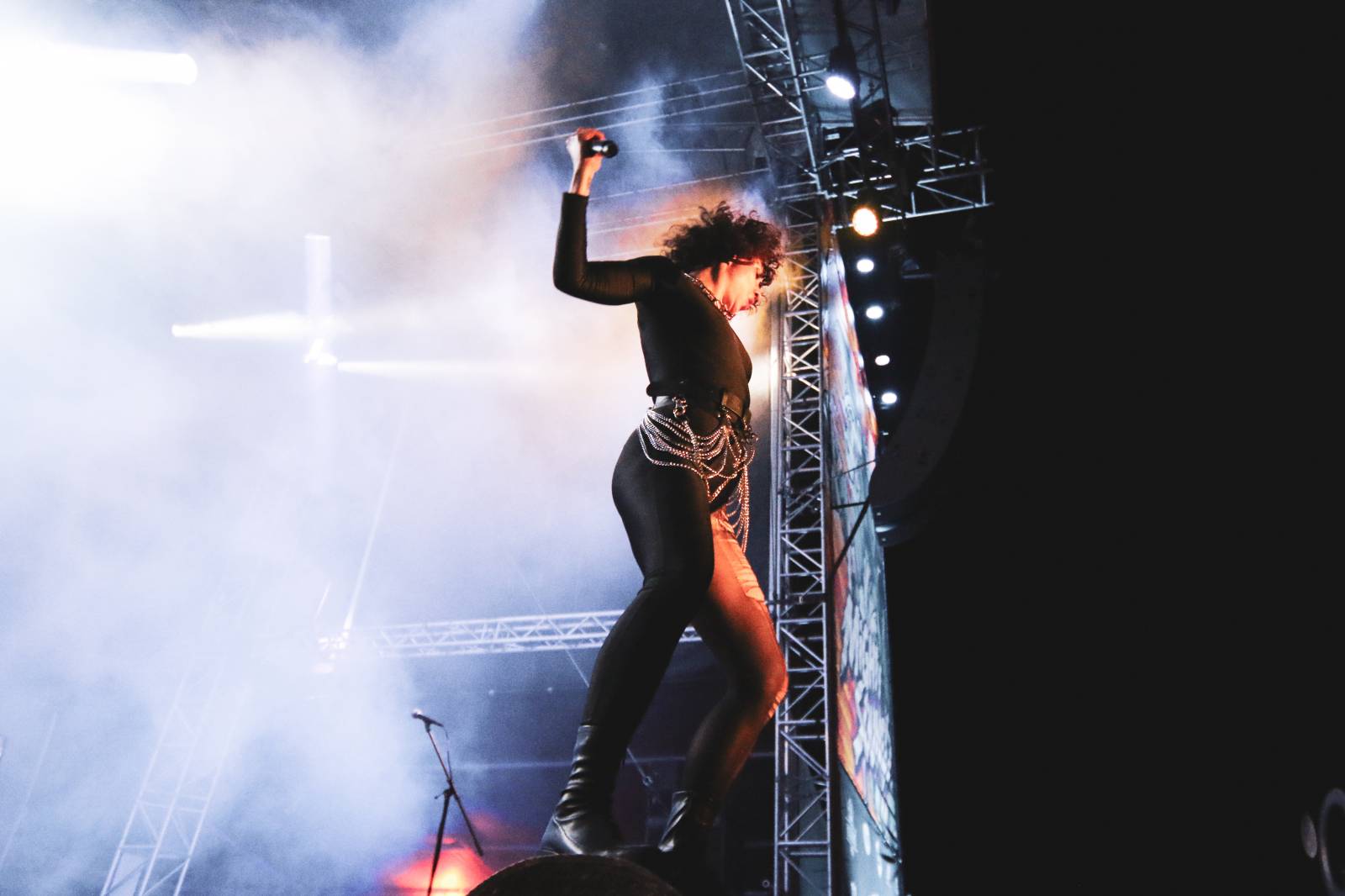 Mighty Sounds 2026, den druhý: Popelnicový riot, triumf Pennywise a noční tanec s The Baboon Show